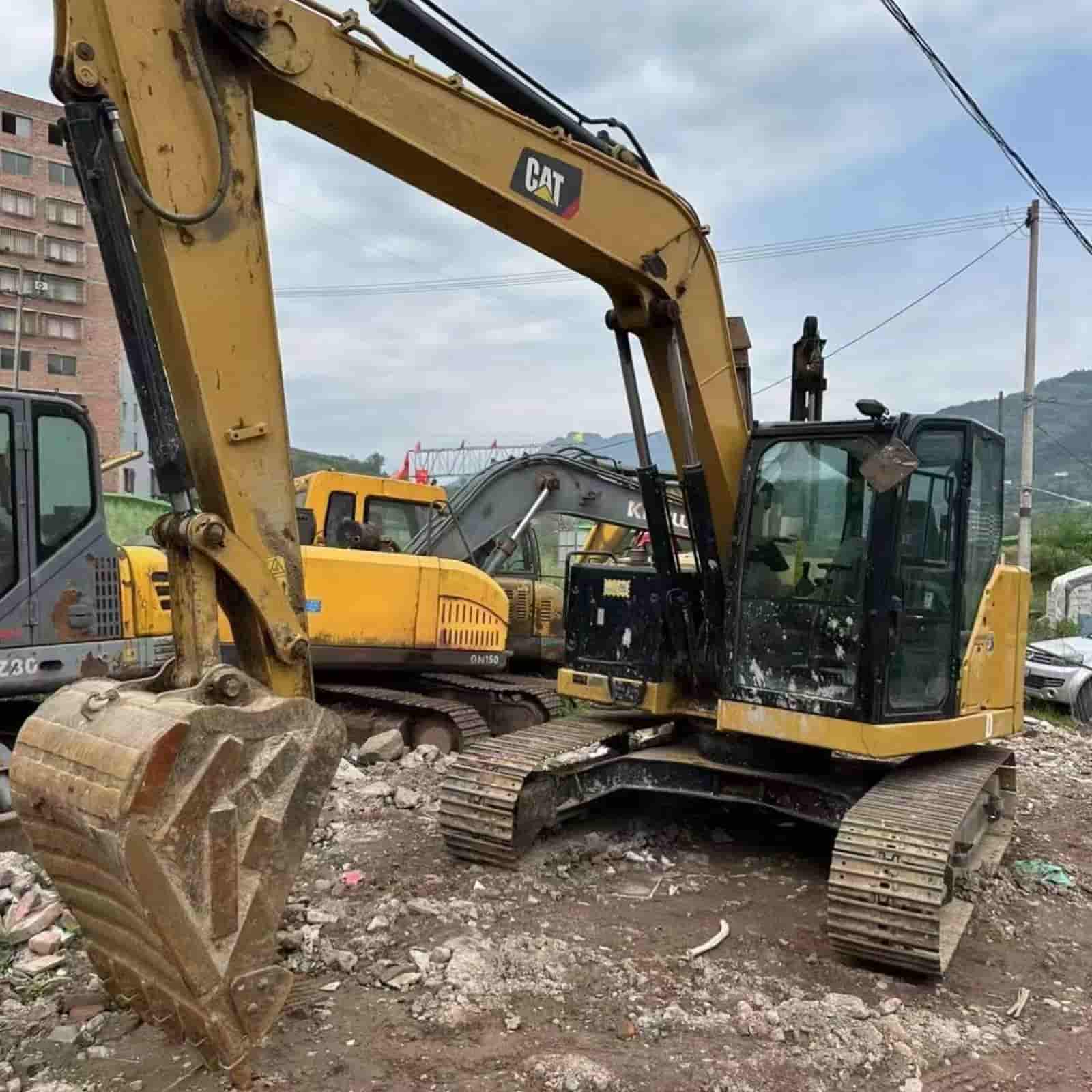 614 HOURS CAT 310GC Excavator