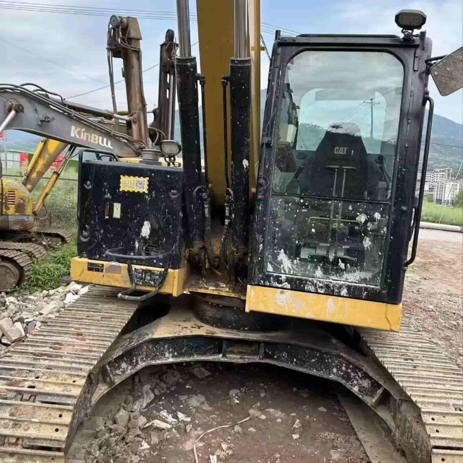 614 HOURS CAT 310GC Excavator