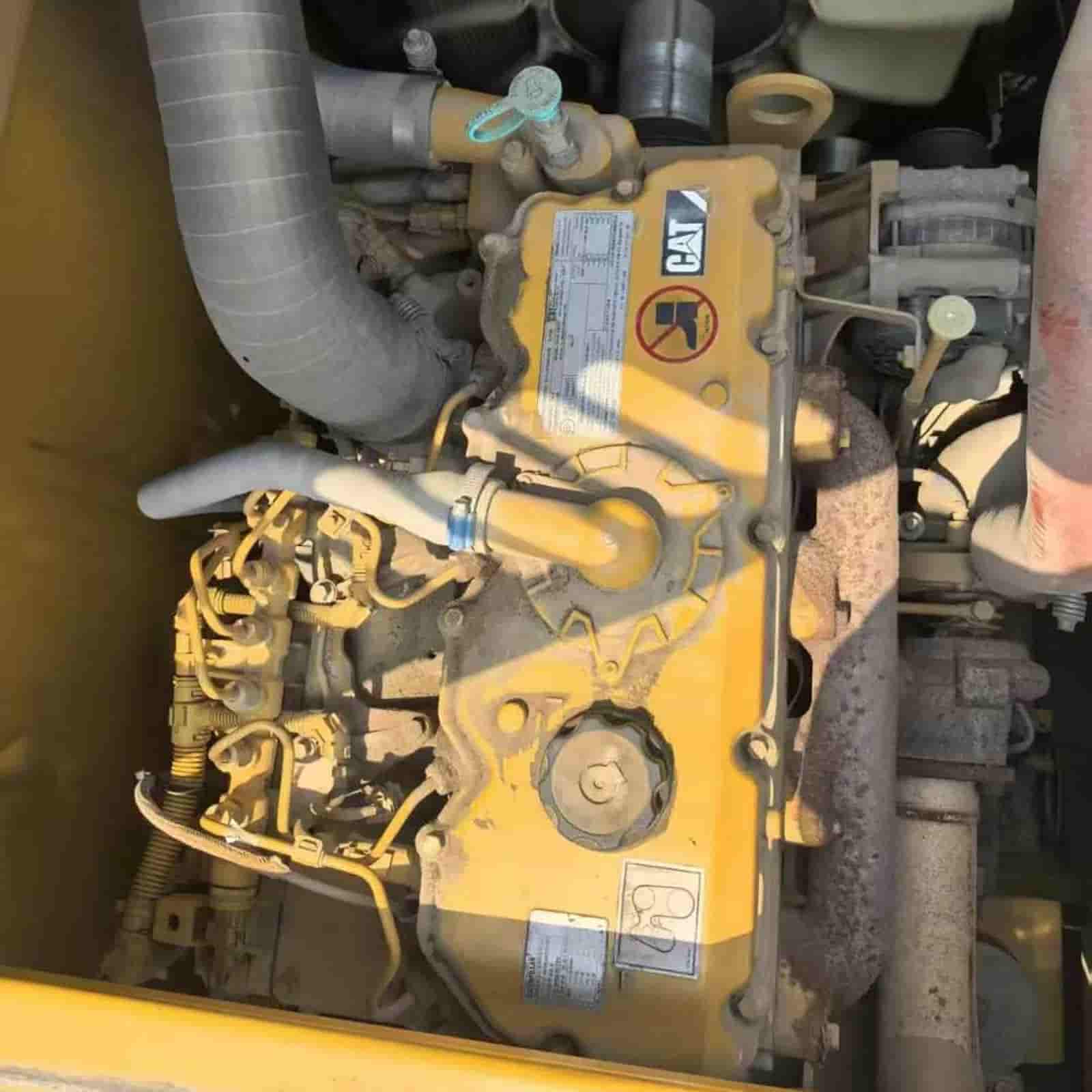 2111 HOURS CAT 318DL Excavator