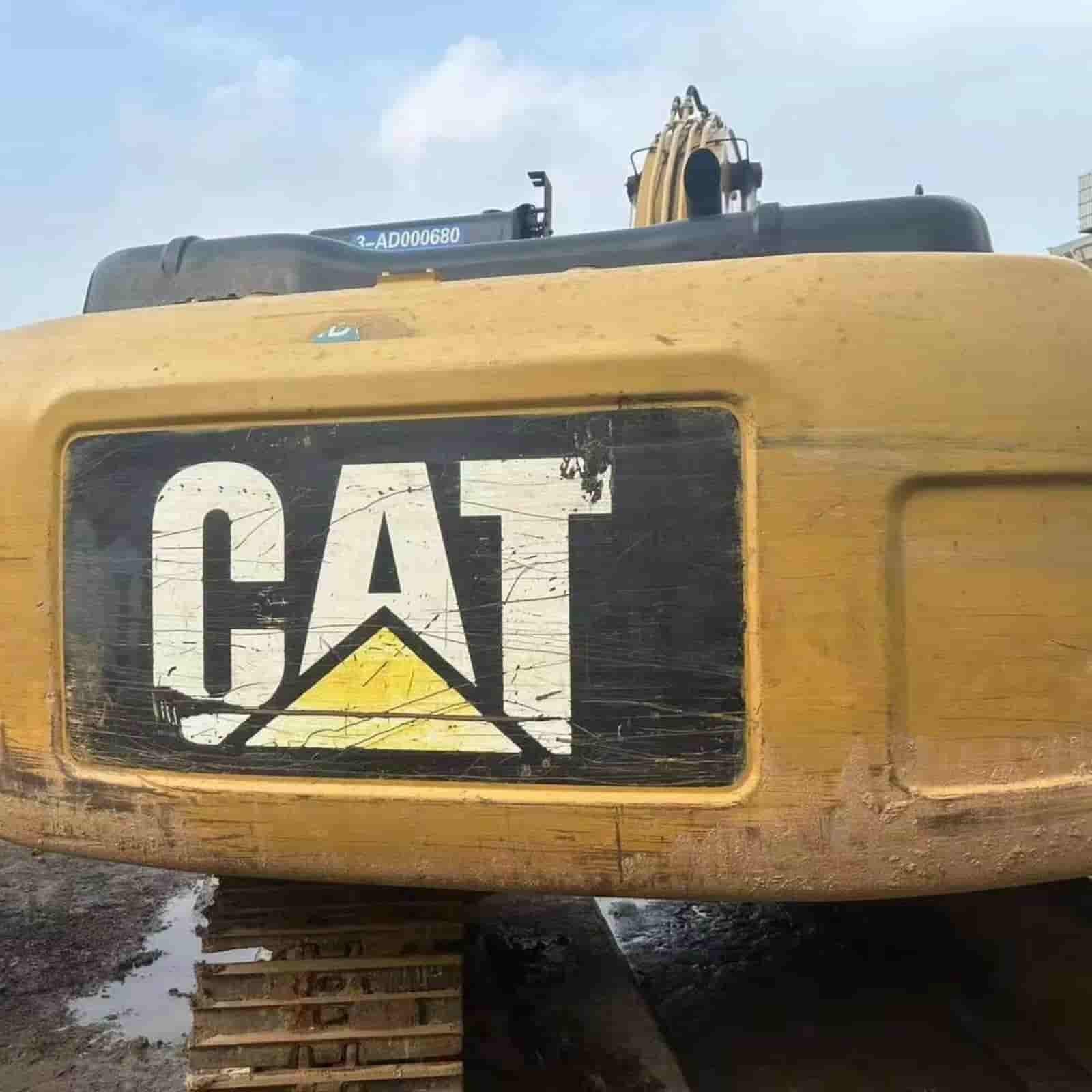 2114 HOURS CAT 320D2GC Excavator