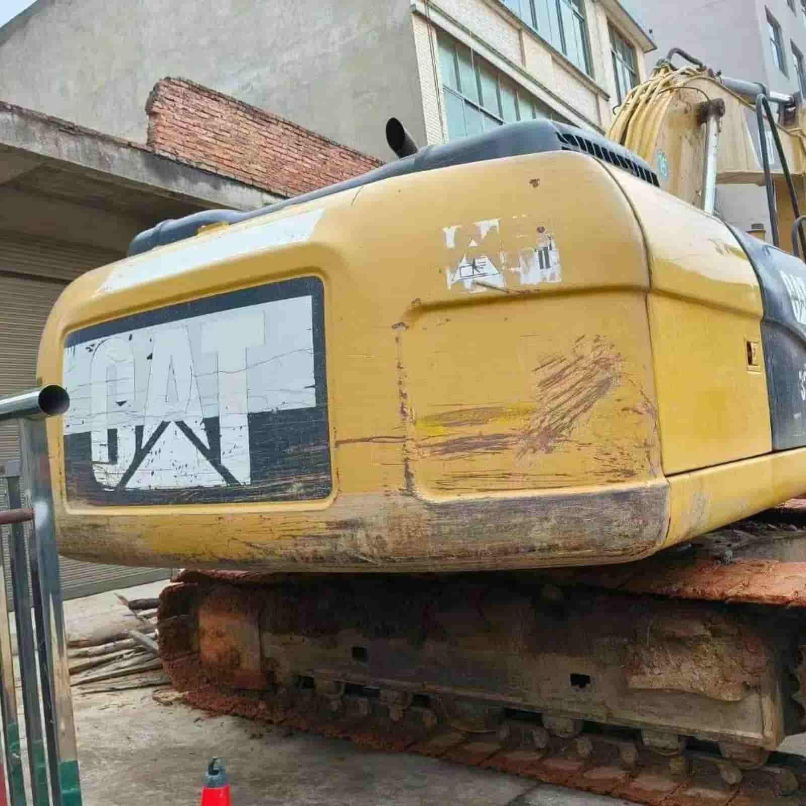 2107 HOURS CAT 320D2GC Excavator