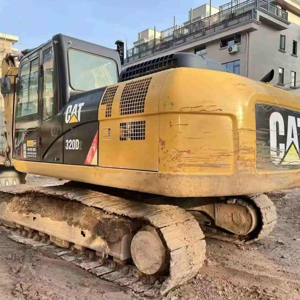 2114 HOURS CAT 320D2 Excavator