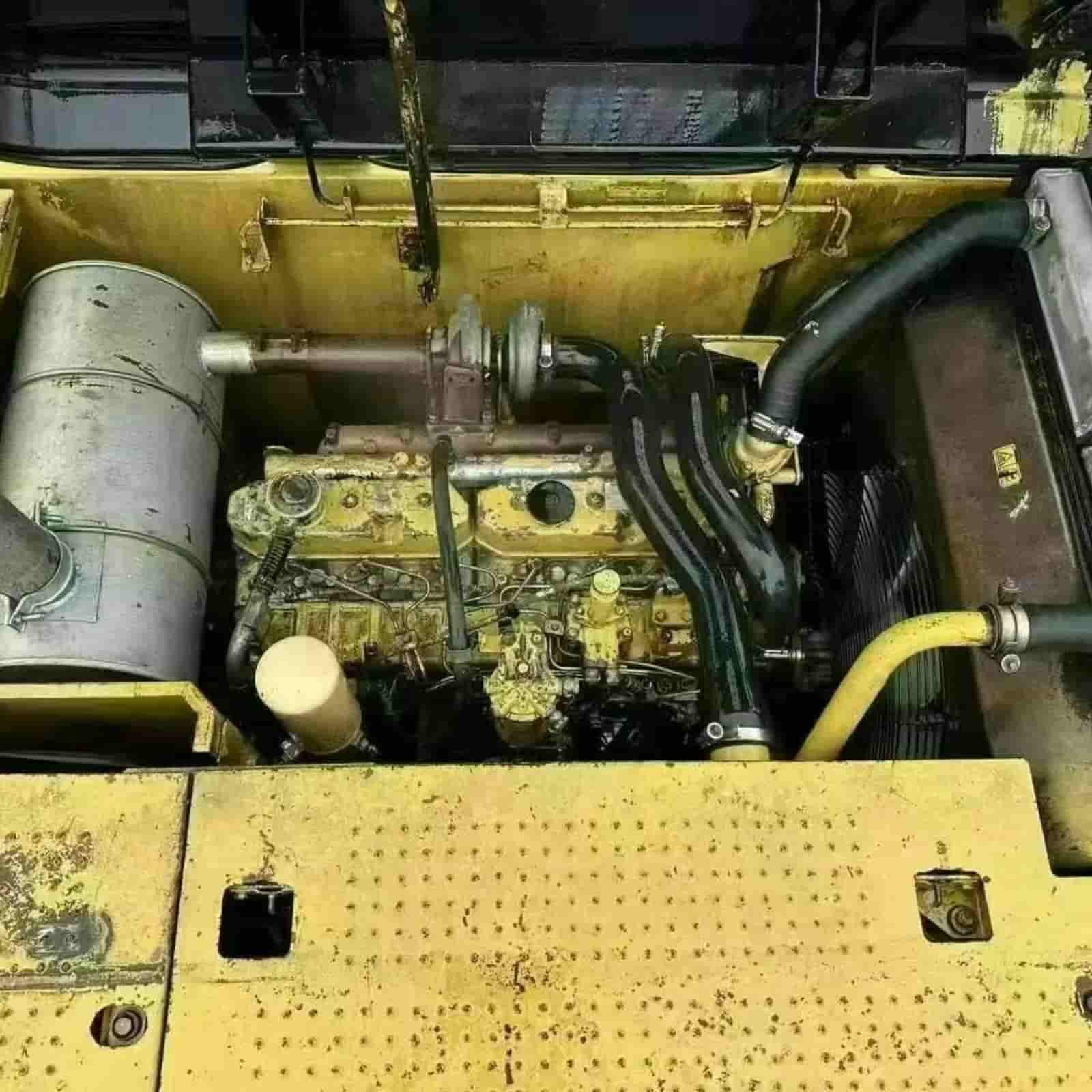 6500 HOURS CAT 320D Excavator