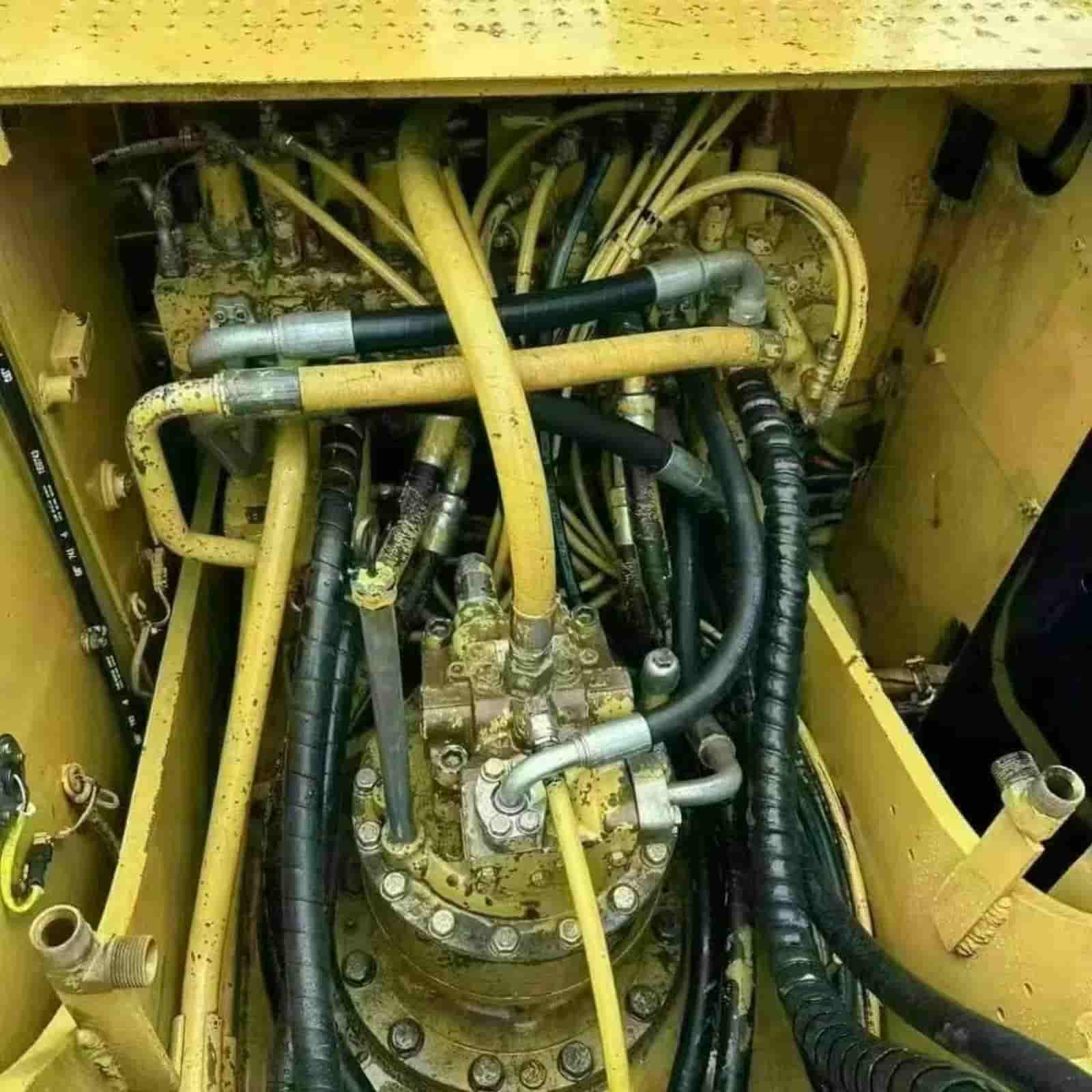 4189 HOURS CAT 320D Excavator