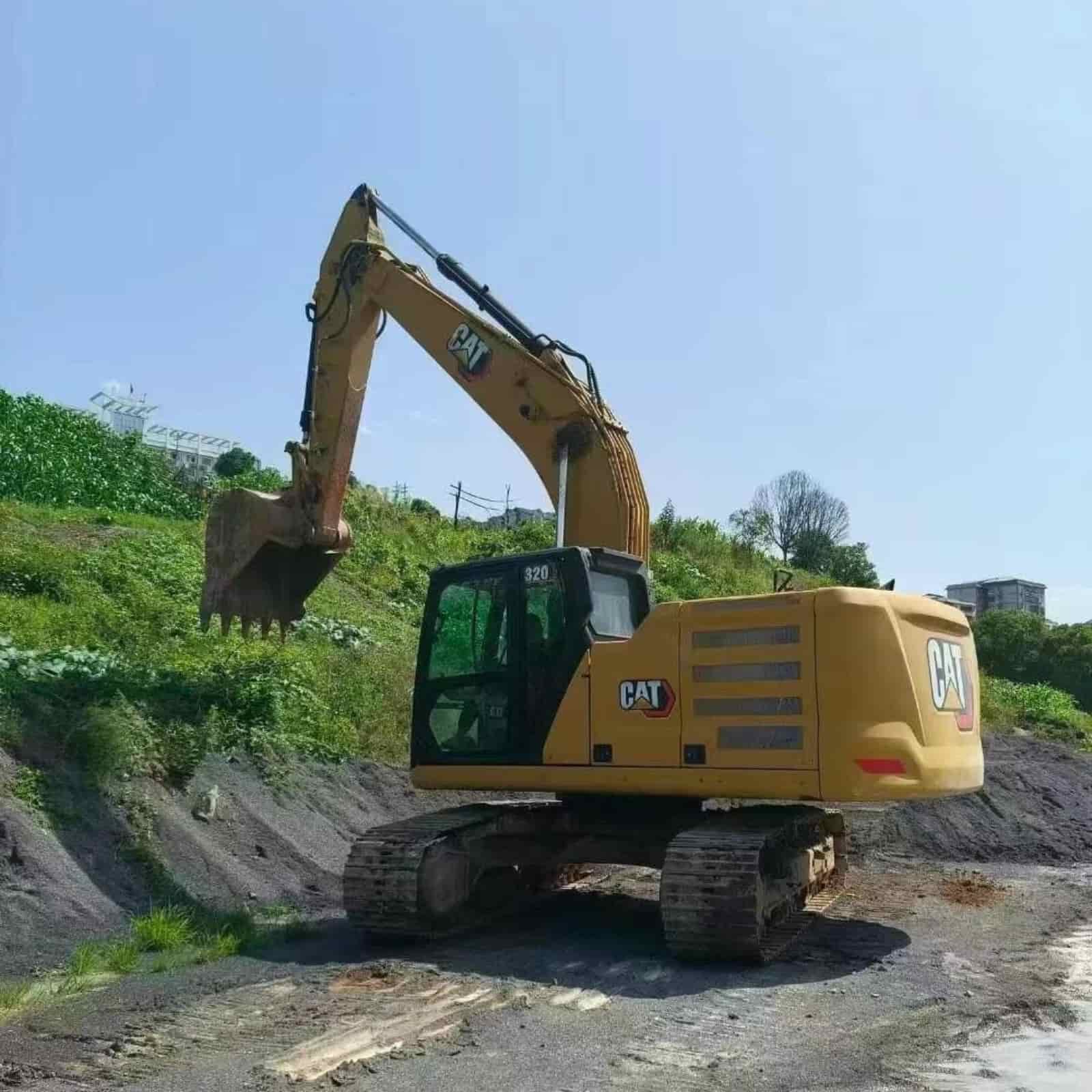 CAT 320 Excavator