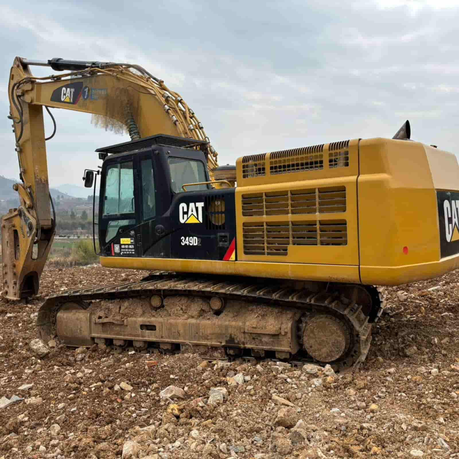 1807 HOURS CAT 349DL Excavator