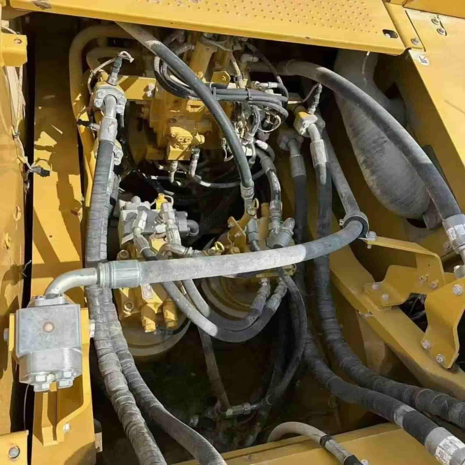 614 HOURS CAT 349 Excavator
