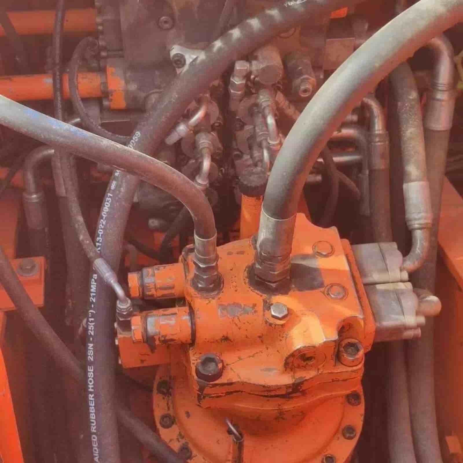 DOOSAN DH225-7 Excavator