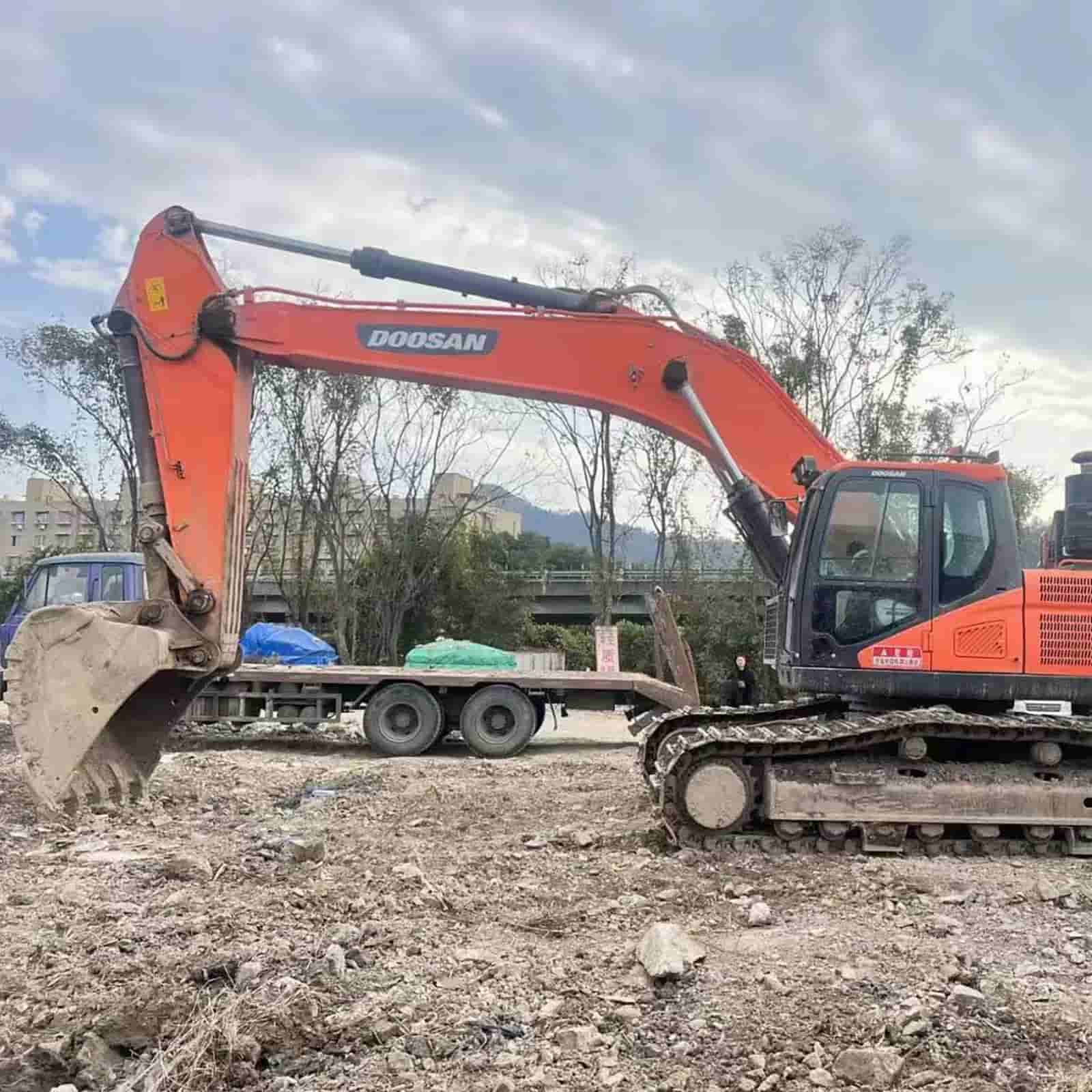 DOOSAN dx420-9c Excavator