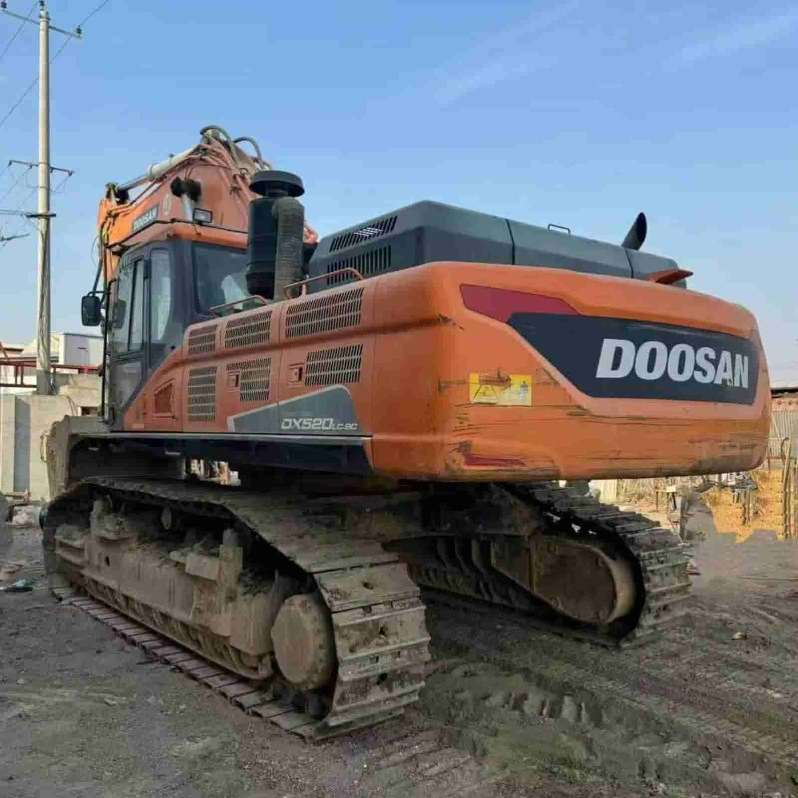 3300 HOURS DOOSAN dx520-9c Excavator