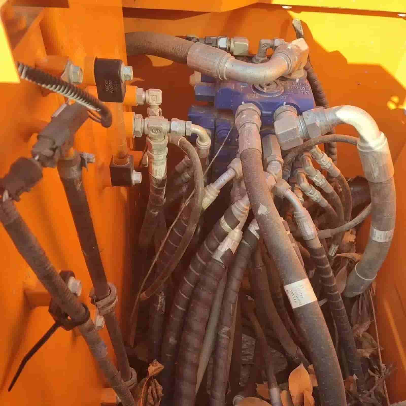 1211 HOURS DOOSAN dx75-9cplus Excavator