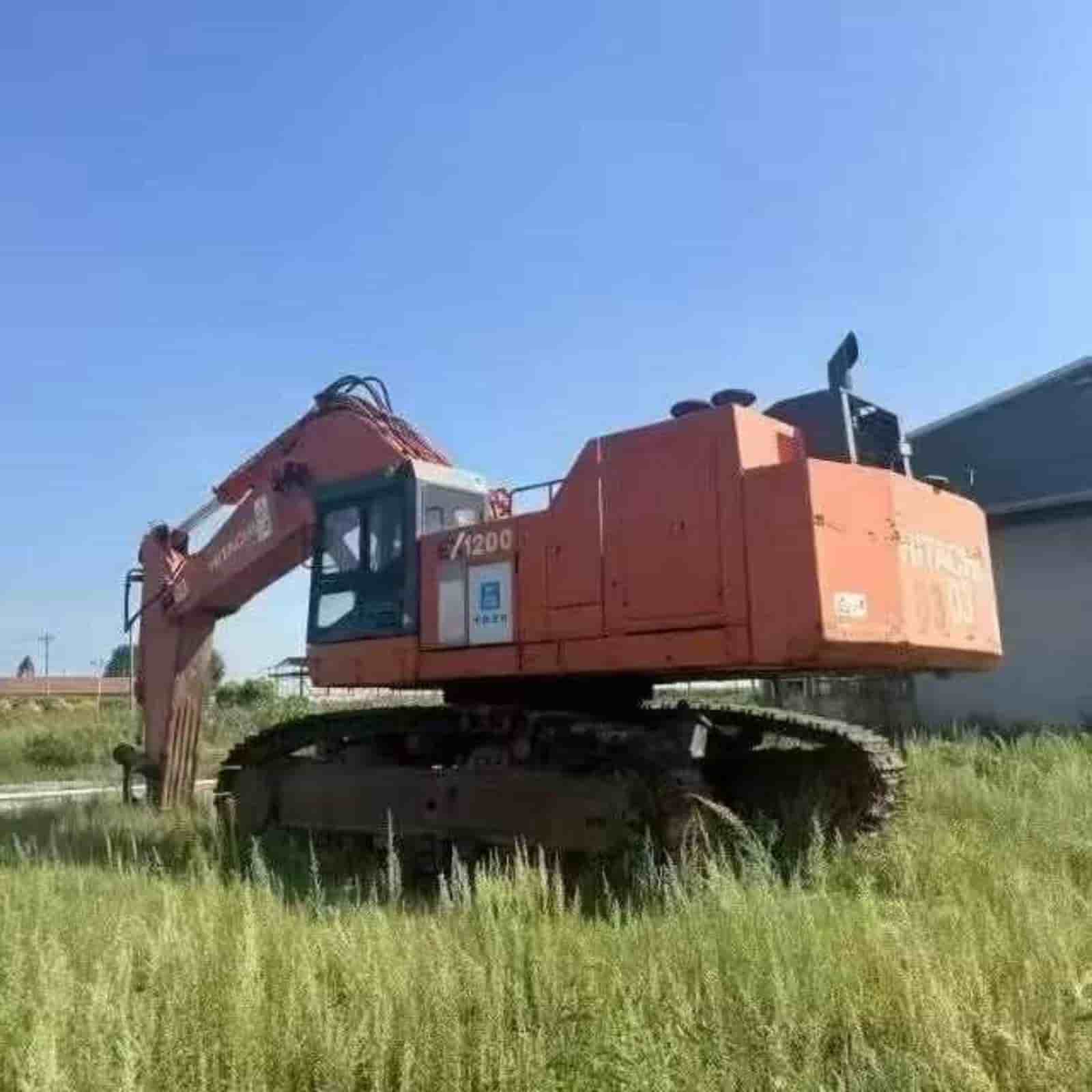 HITACHI 1200 Crawler  Excavator