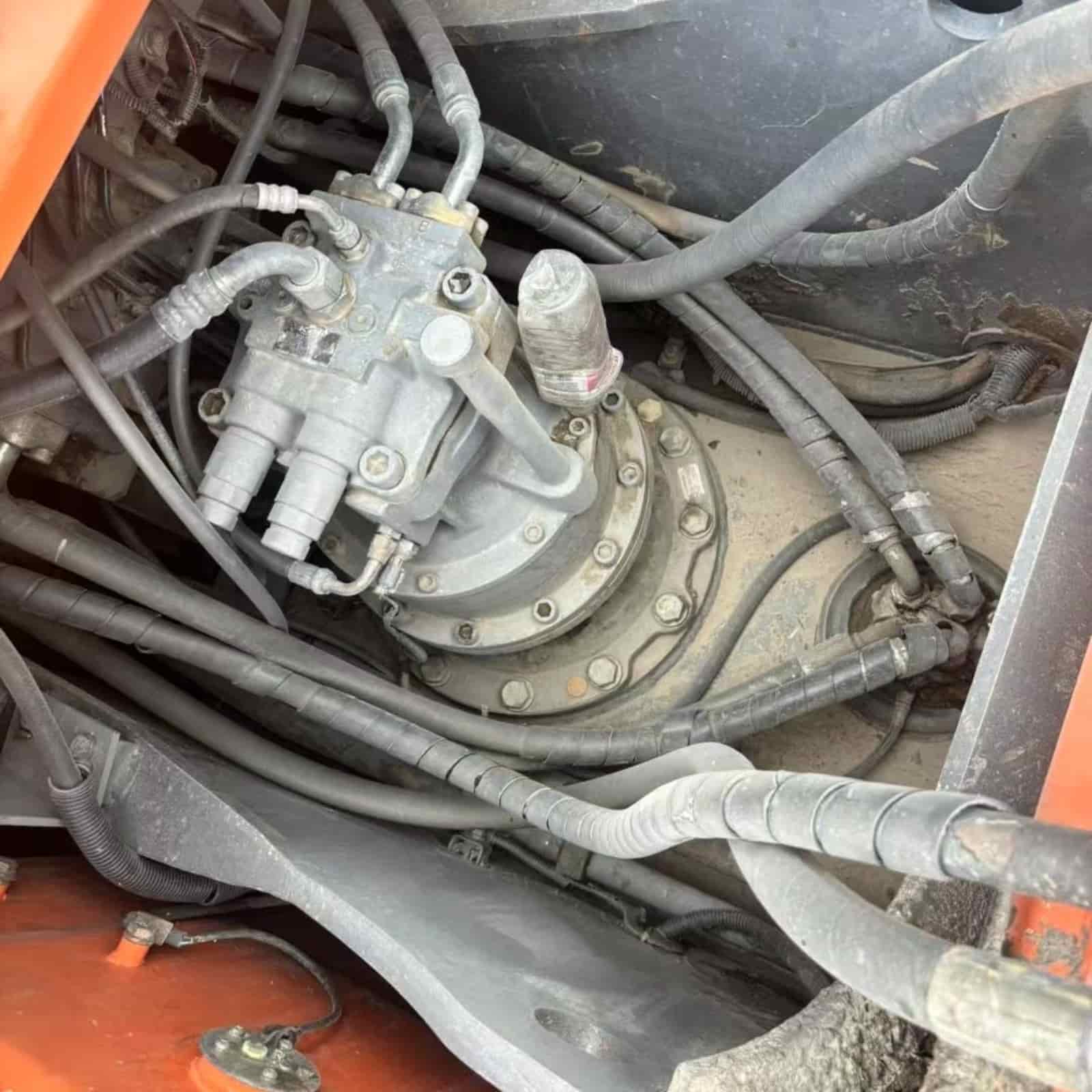 3500 HOURS HITACHI 200-3G Excavator