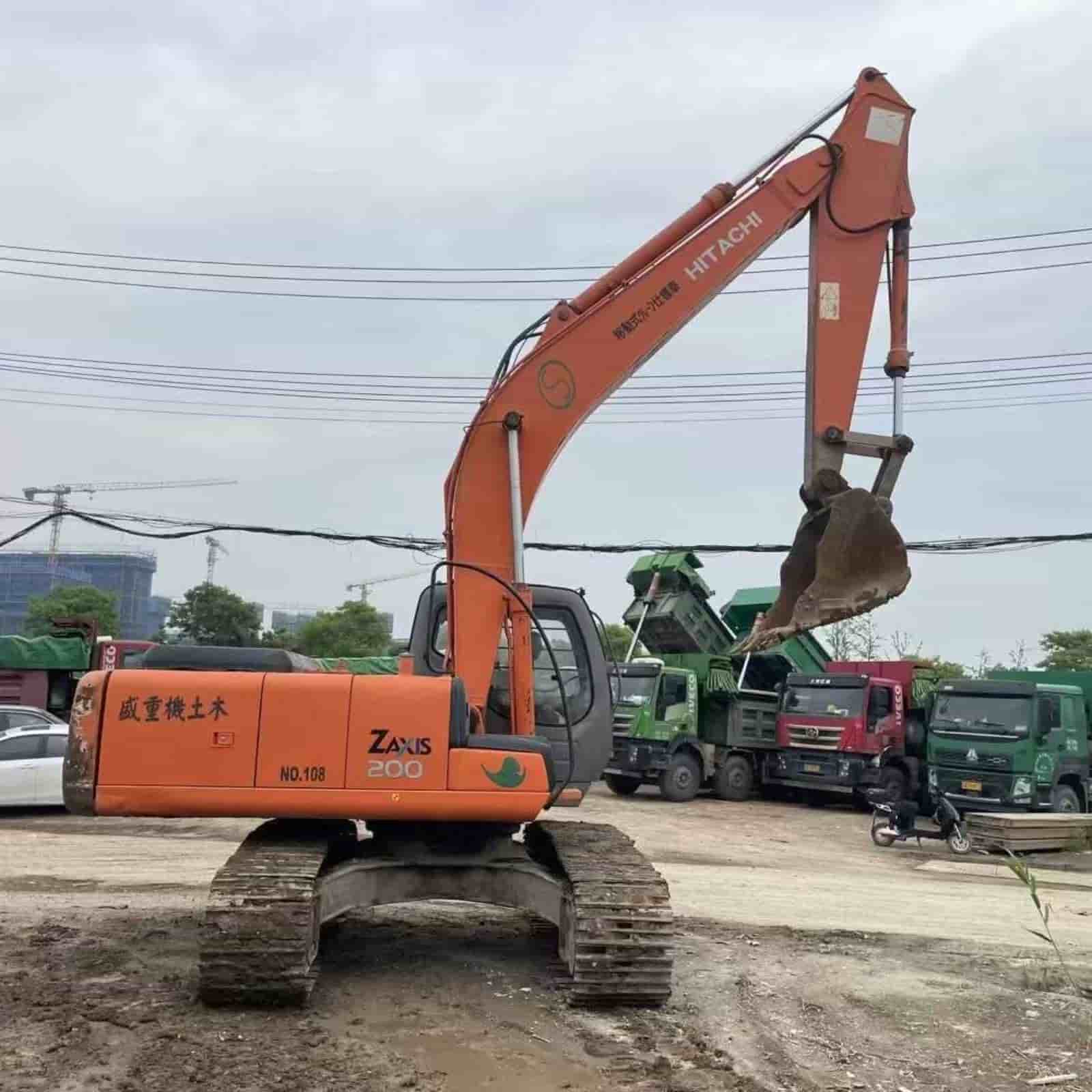 622 HOURS HITACHI 200-6 Excavator