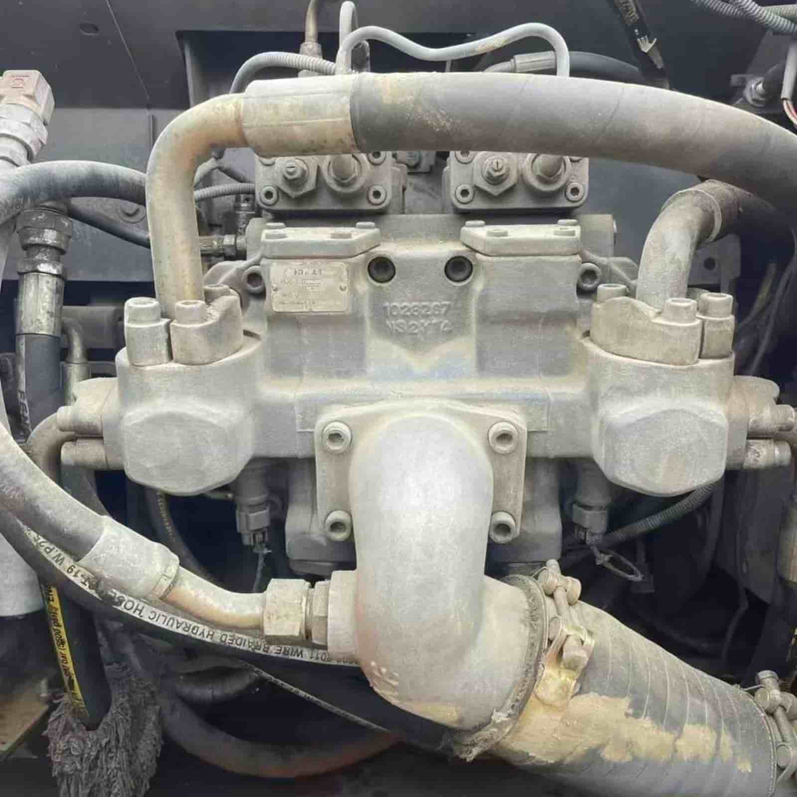 622 HOURS HITACHI 200-6 Excavator
