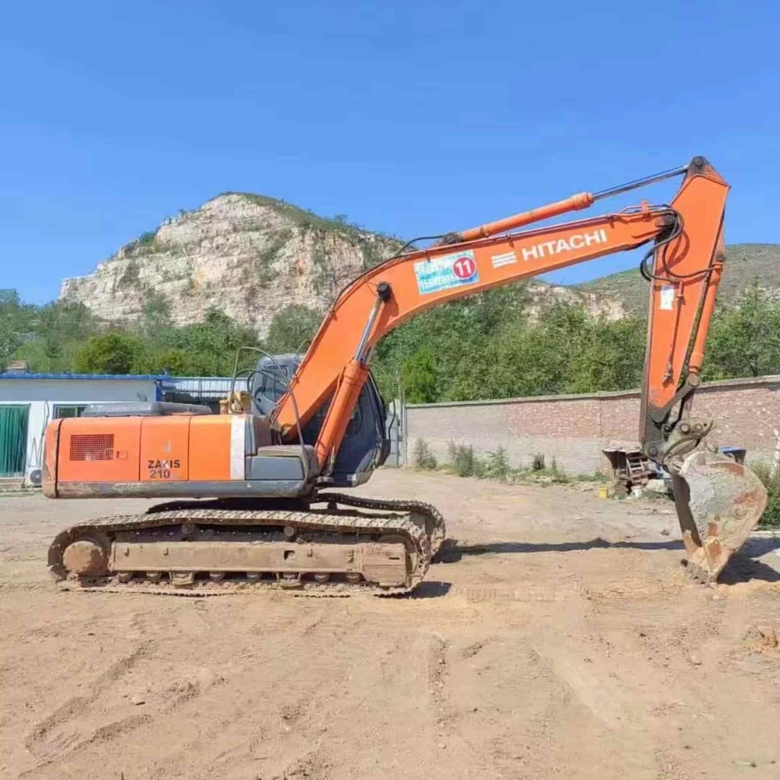 HITACHI 210-3G Excavator