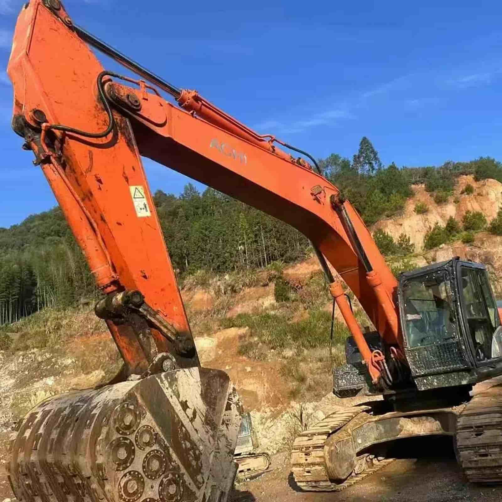 2715 HOURS HITACHI 360-5G  Crawler  Excavator