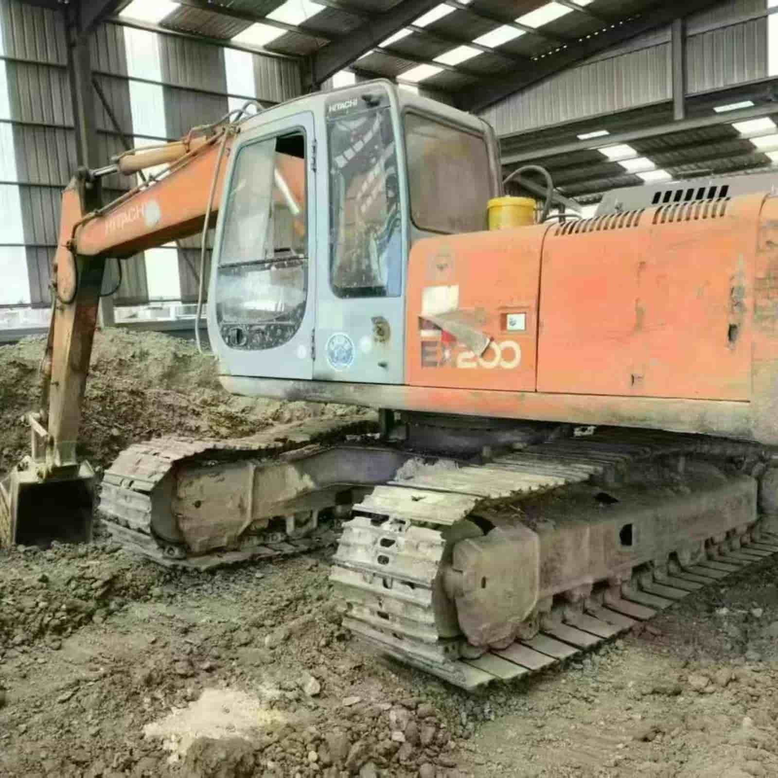 HITACHI EX200-5 Excavator