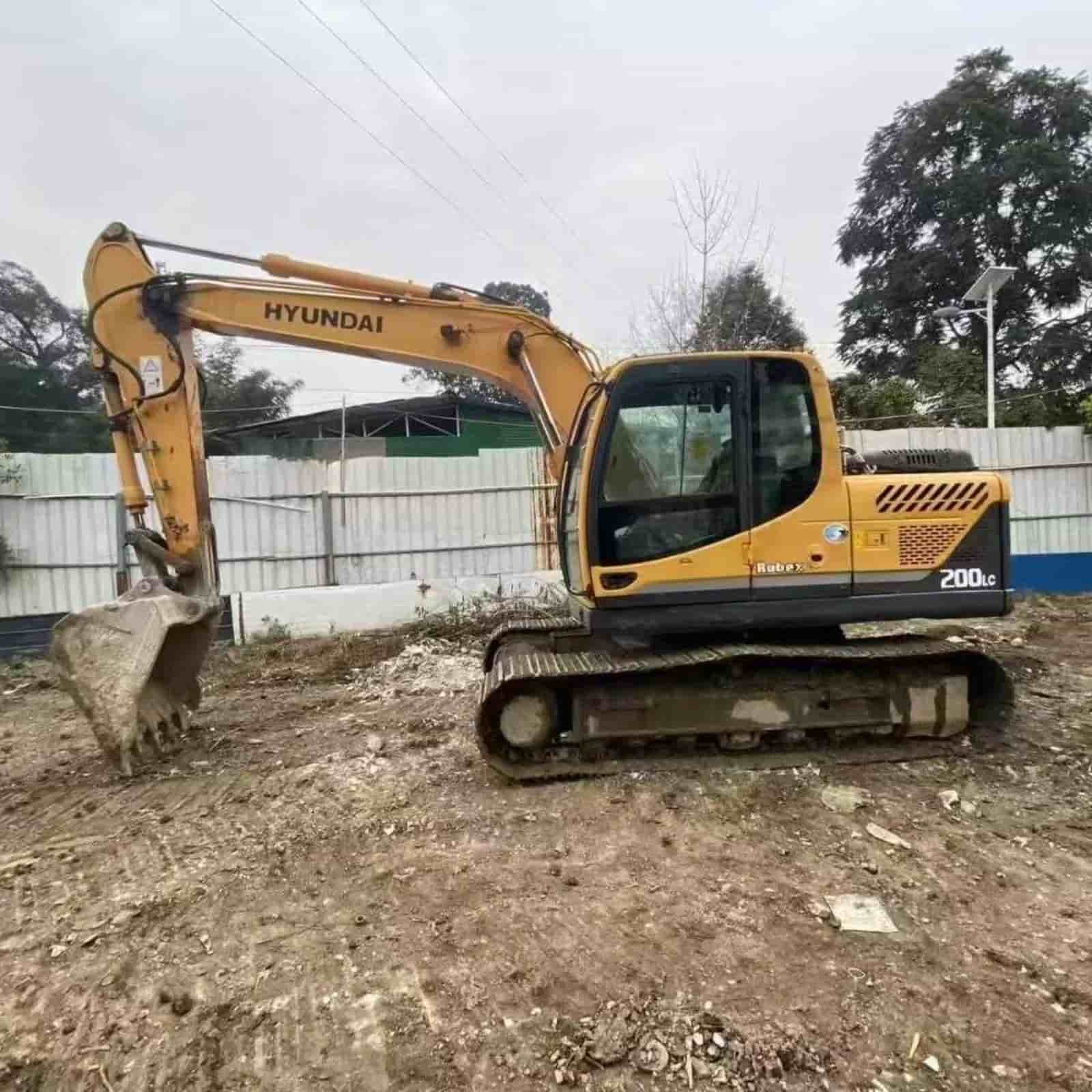 HYUNDAI 150-9 Crawler Excavator