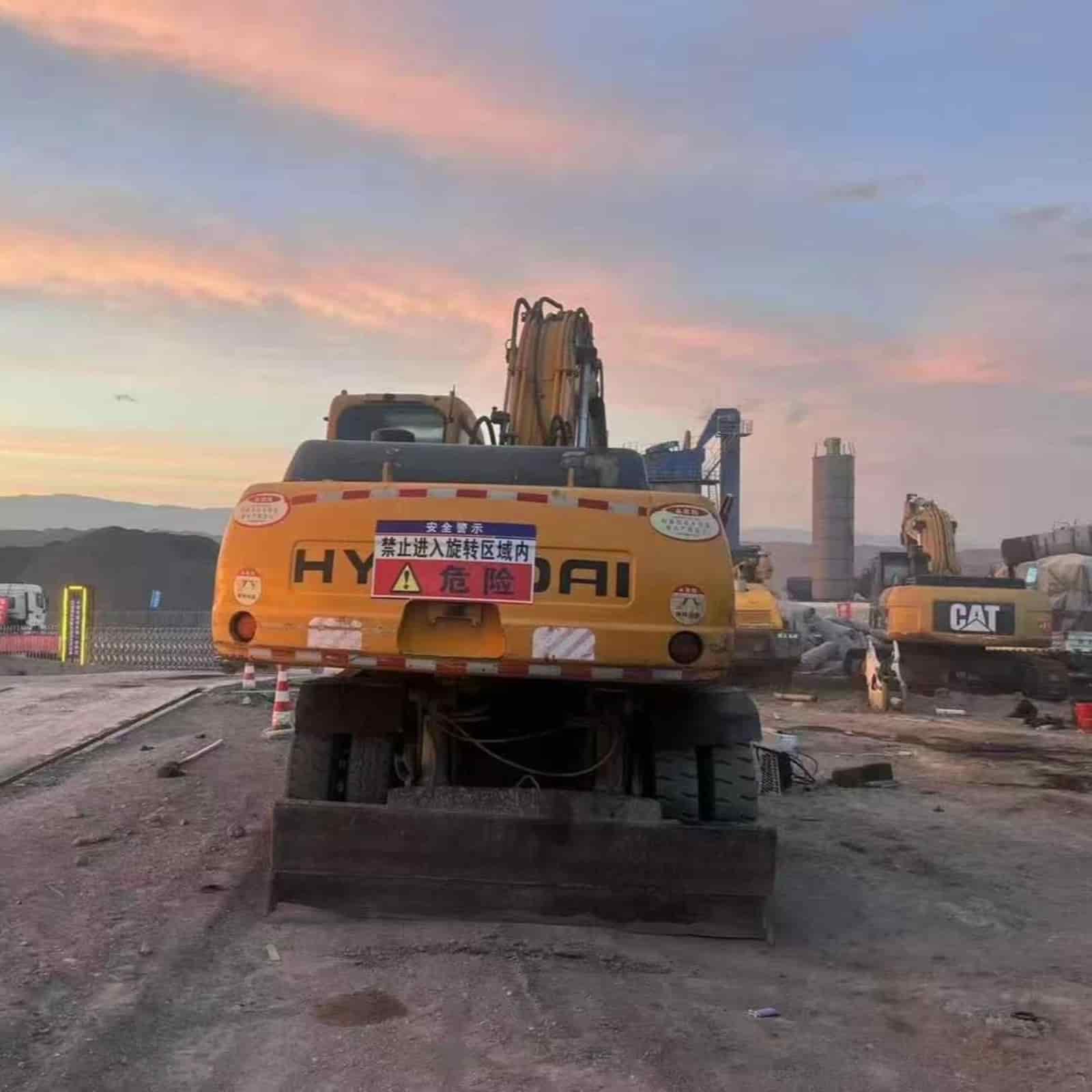 HYUNDA 210-5 Excavator