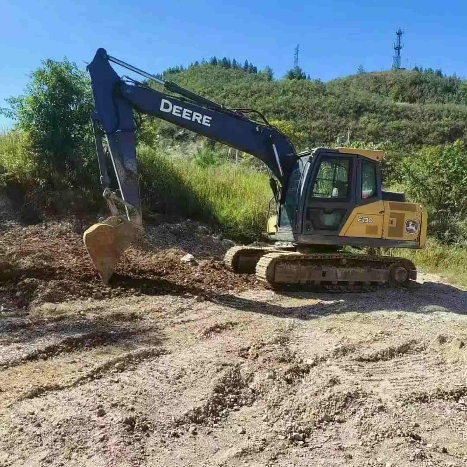 JD 130 Crawler Excavator