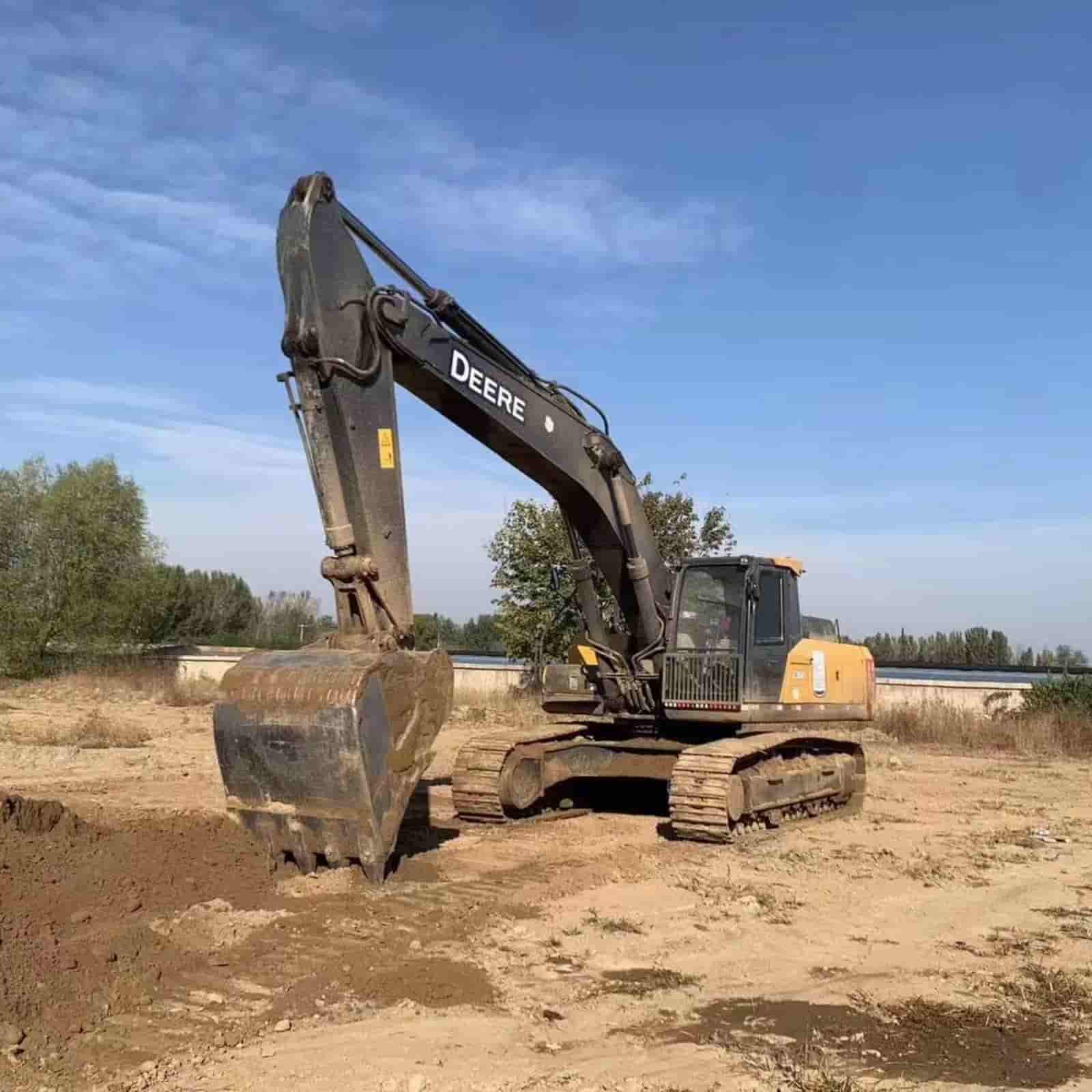 3000 HOURS JD 360 Crawler Excavator