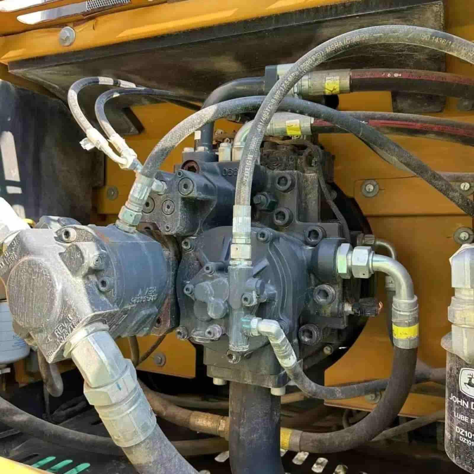 3000 HOURS JD 360 Crawler Excavator