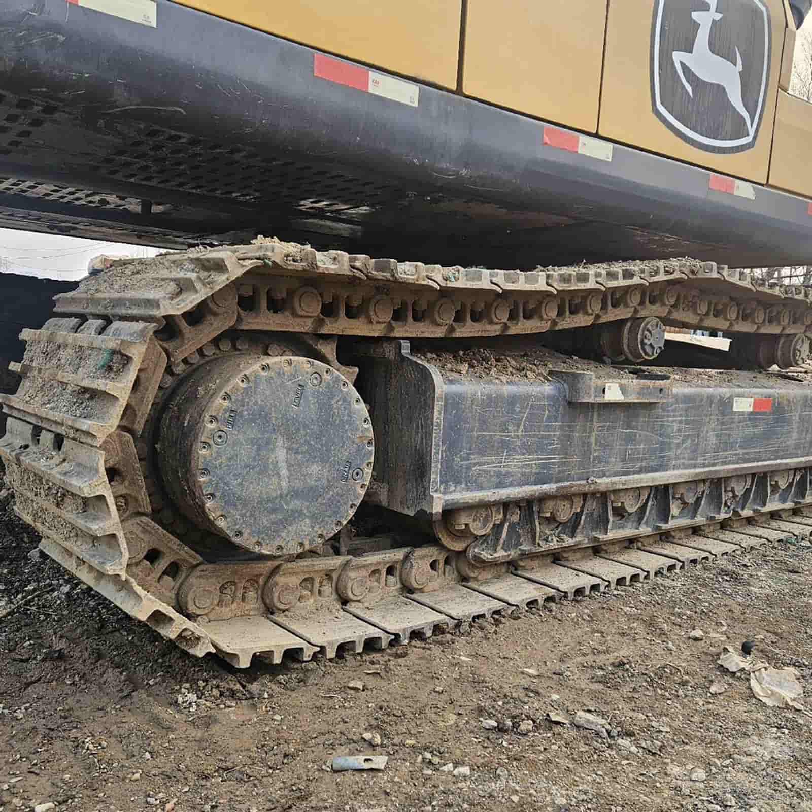 895 HOURS JD 360 Crawler Excavator