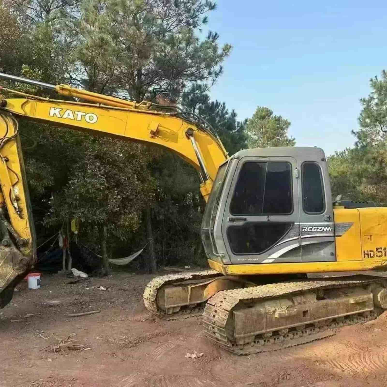 KATO 512R Excavator