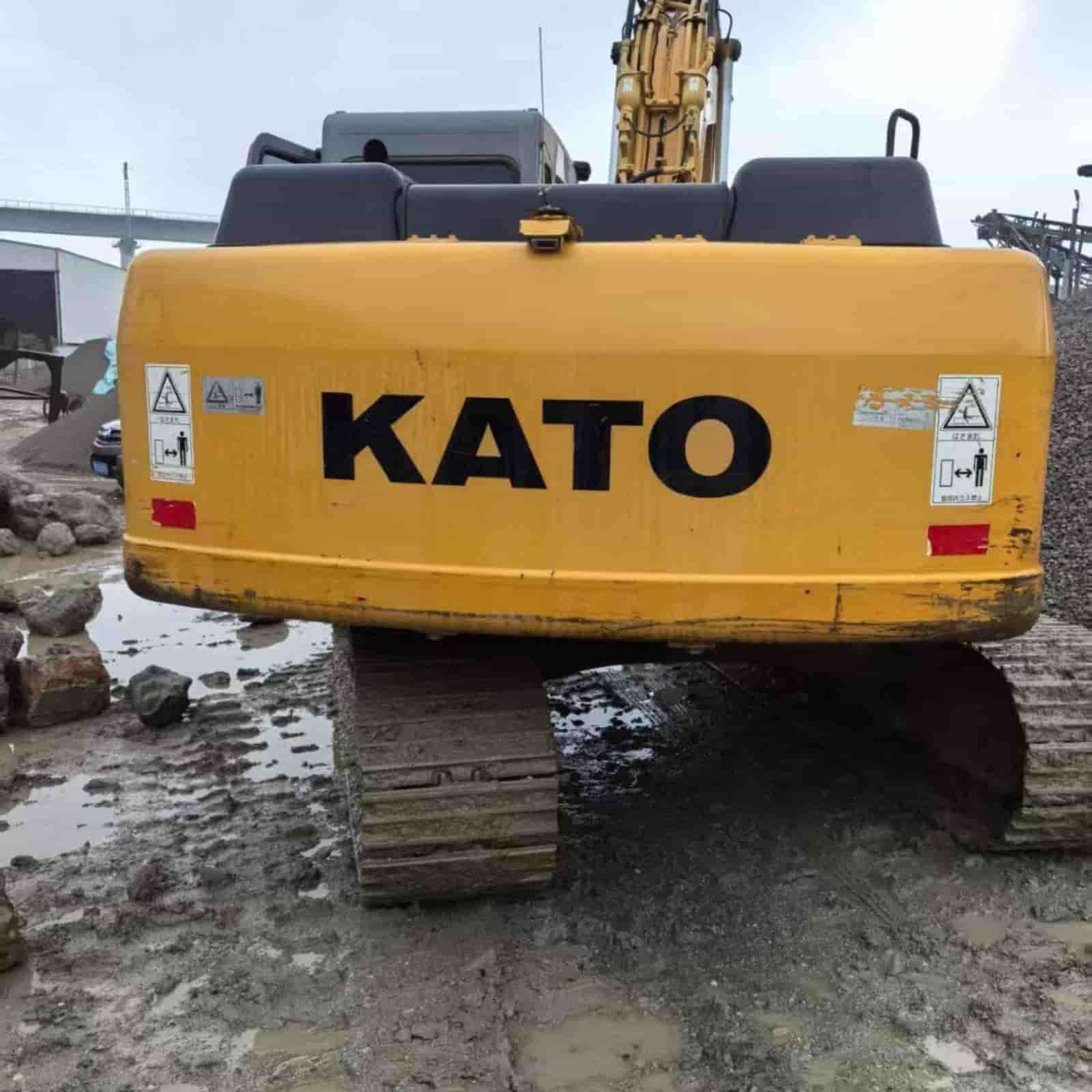 KATO 820V Excavator