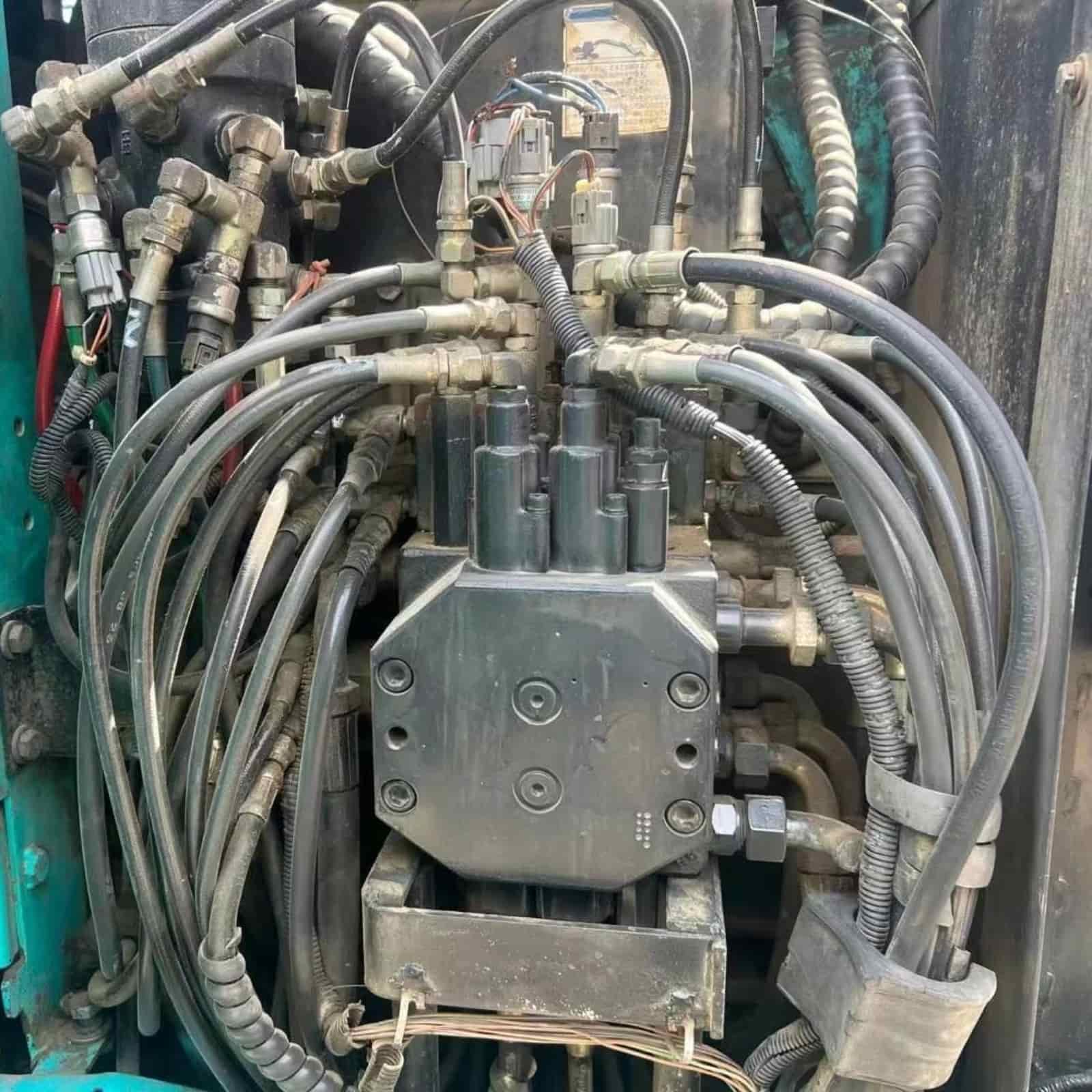 5800 HOURS KOBELCO 60SR Excavator
