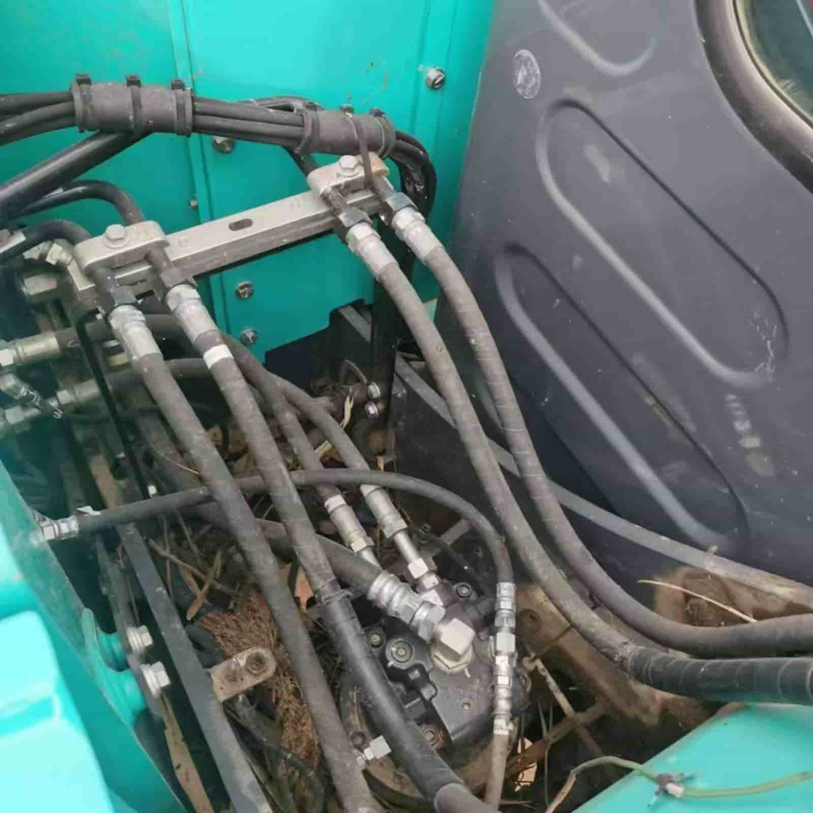 500 HOURS KOBELCO 75 Crawler Excavator