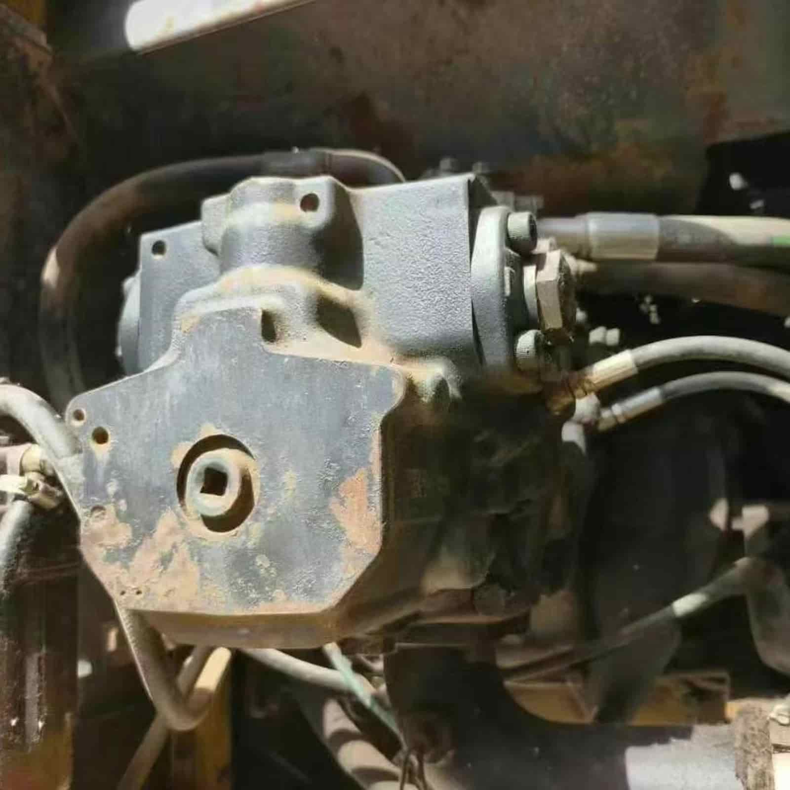 4220 HOURS KOMATSU 200-7 Excavator