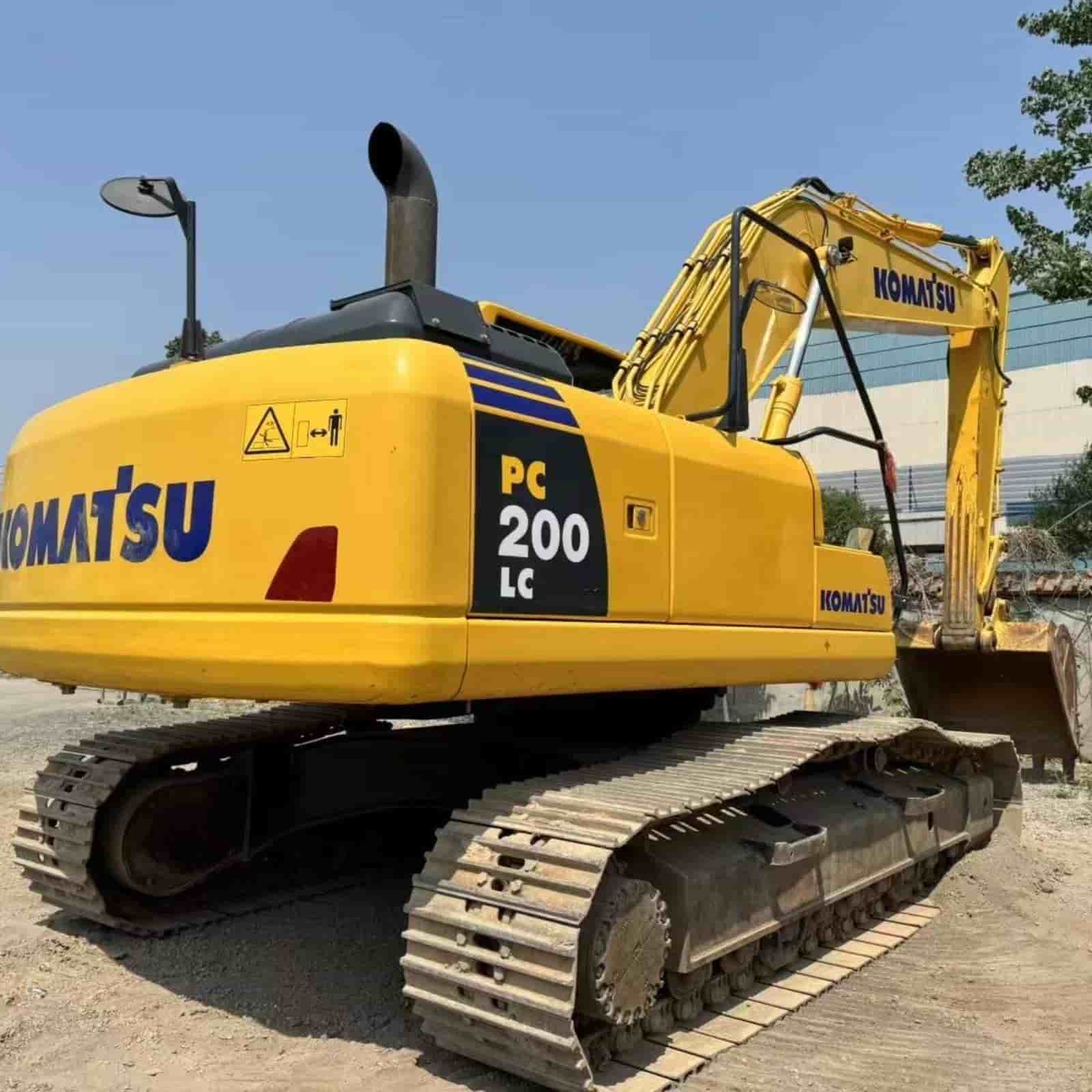 KOMATSU 200lcmo Excavator