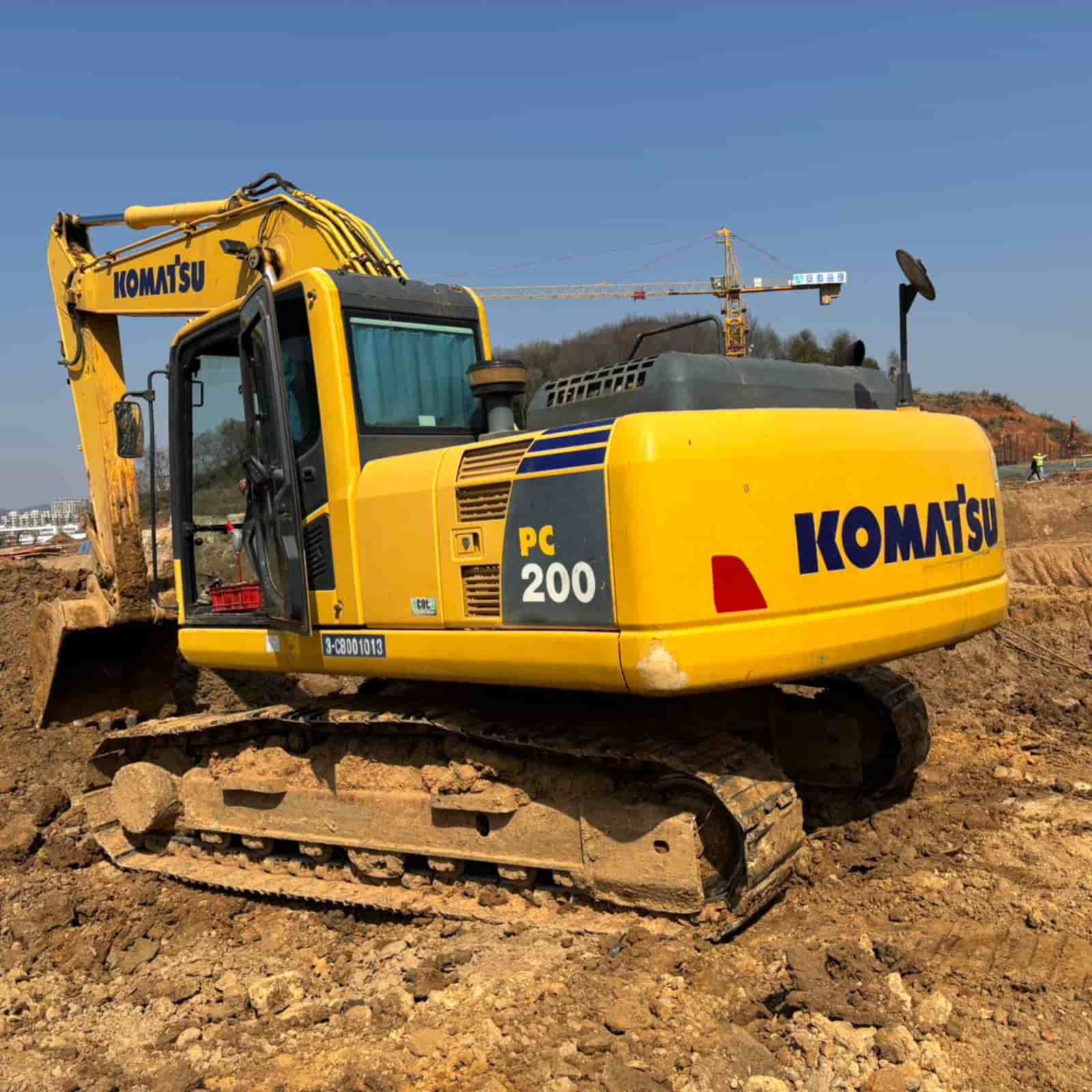 4000 HOURS KOMATSU 200MO Excavator