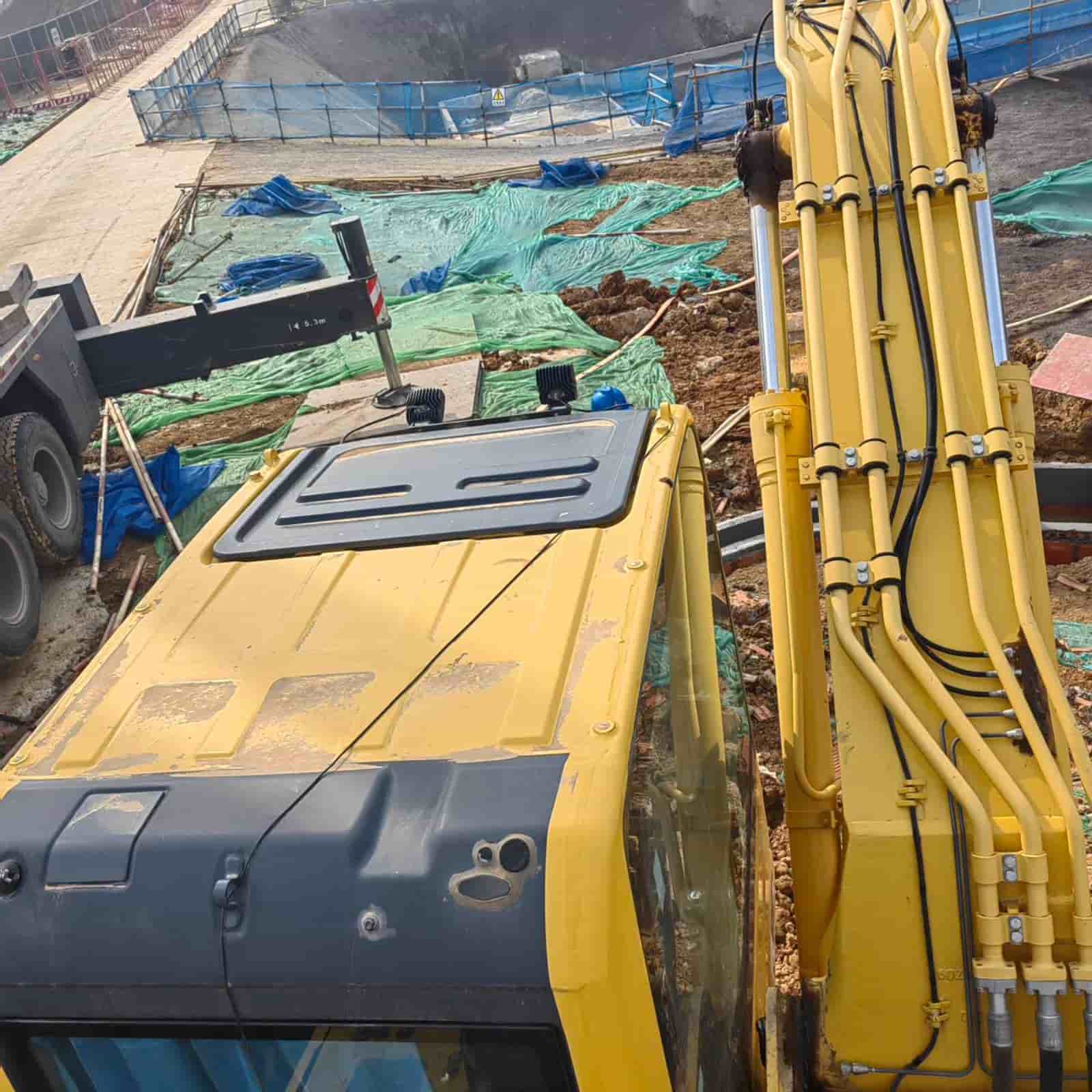 508 HOURS KOMATSU 200MO Excavator