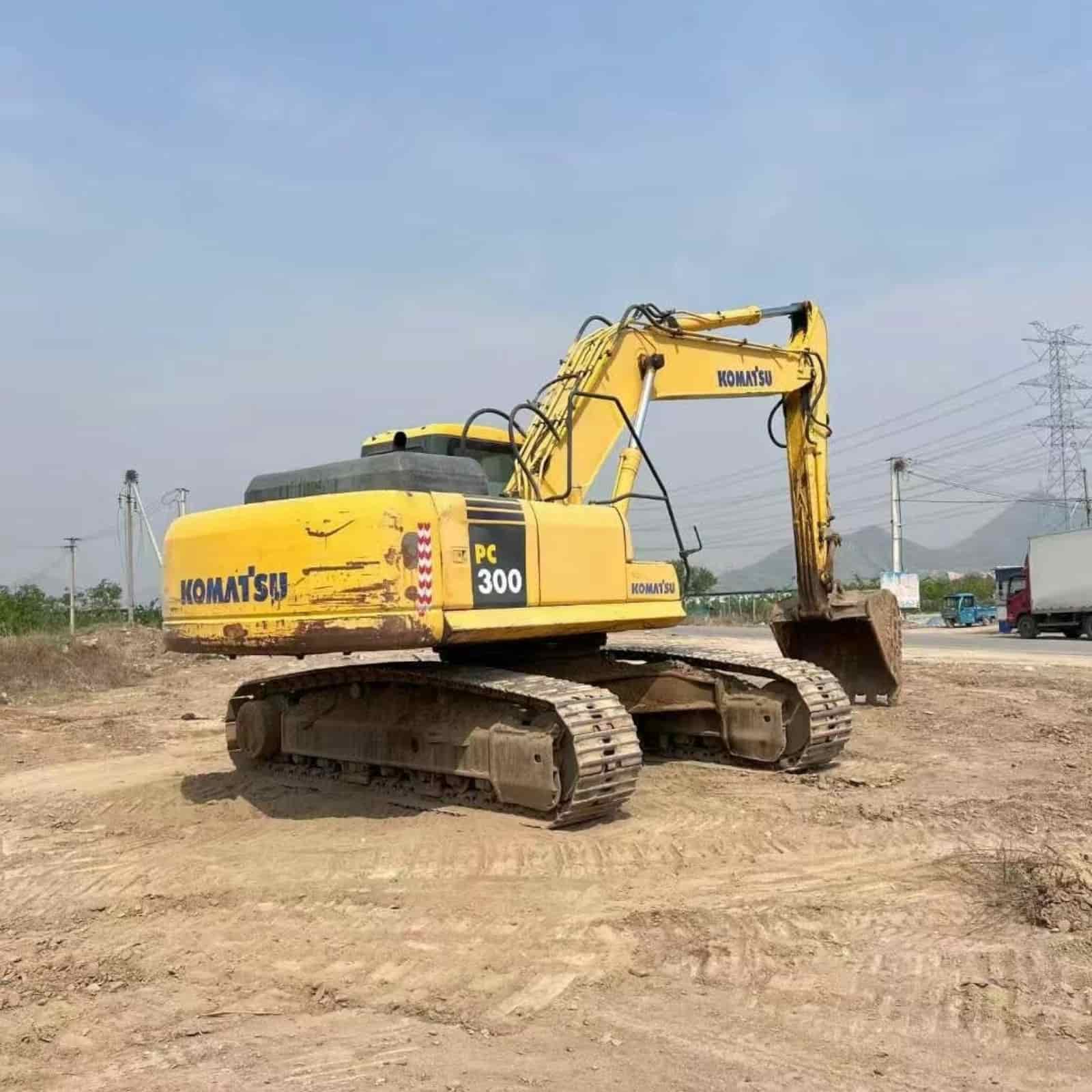 KOMATSU 270-7 Excavator