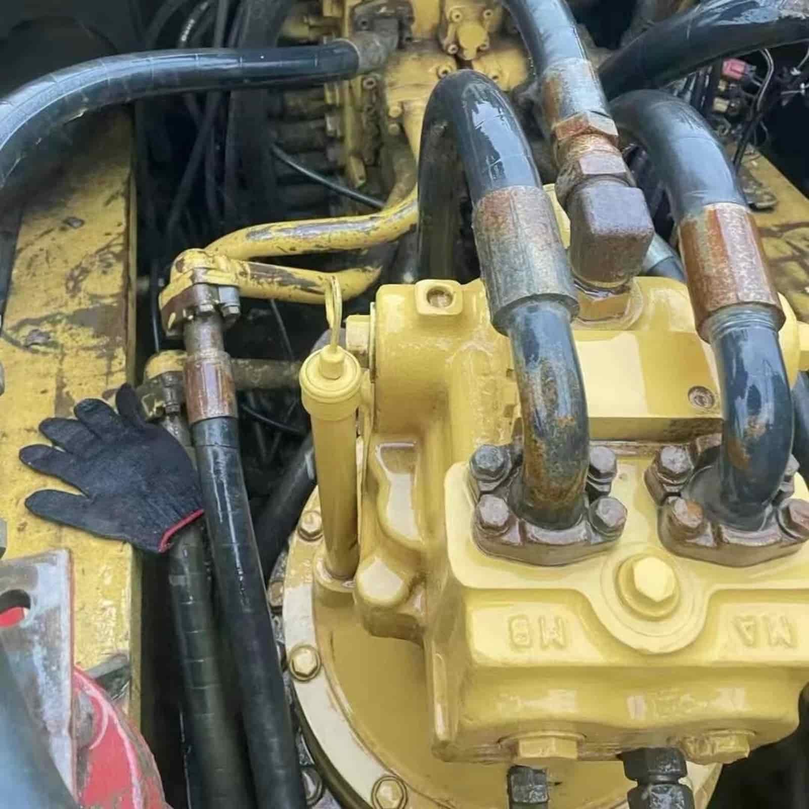 KOMATSU 400-7 Excavator