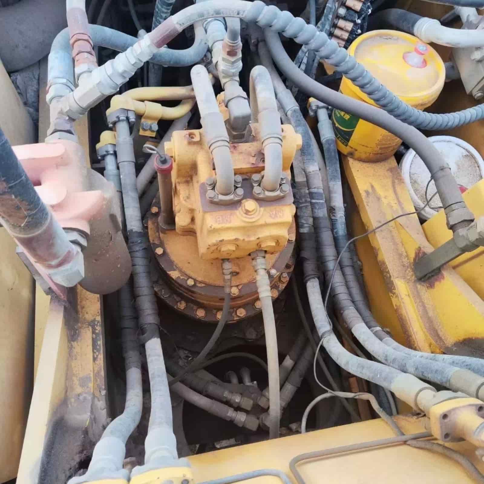 KOMATSU 400-8 Excavator