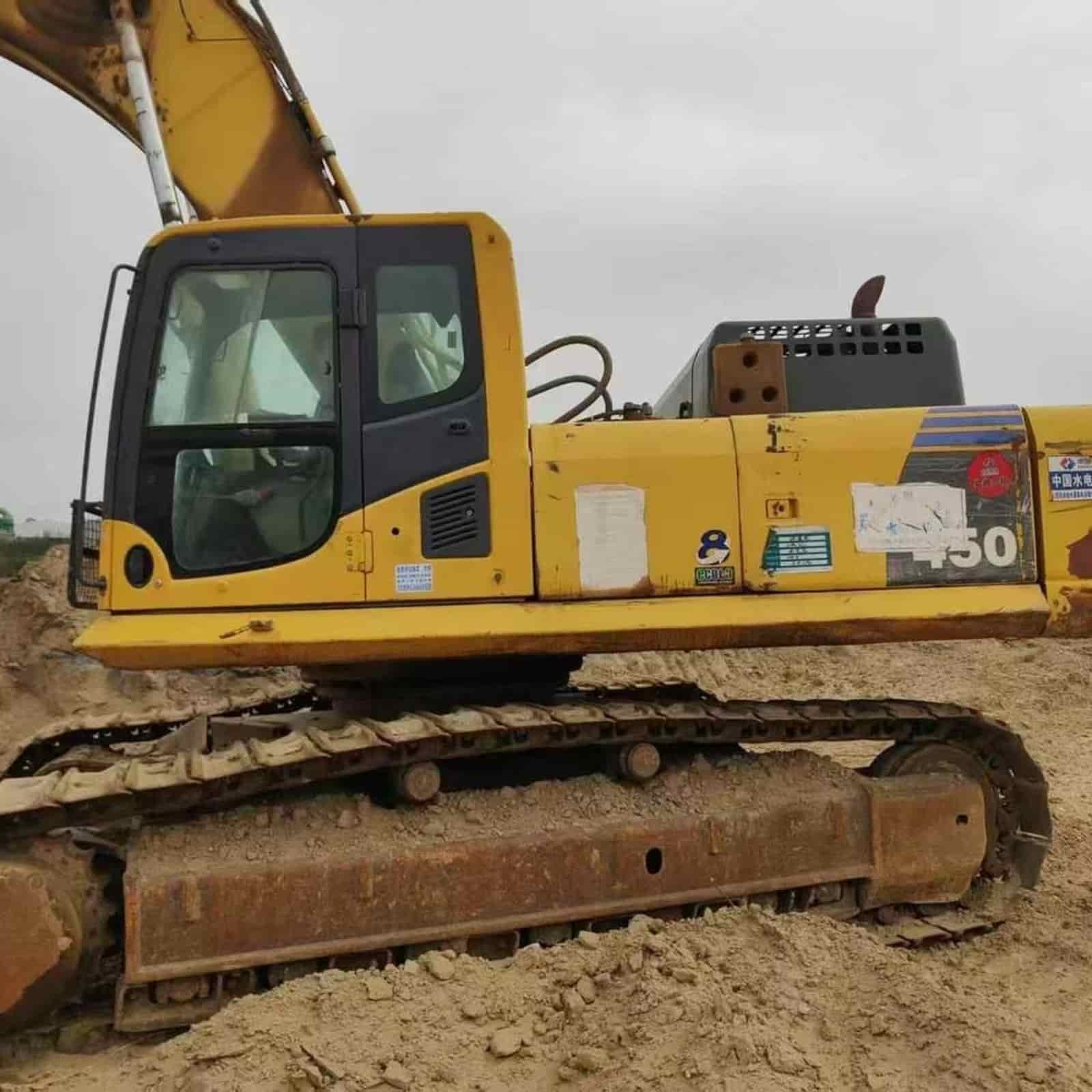 KOMATSU 450-8 Excavator