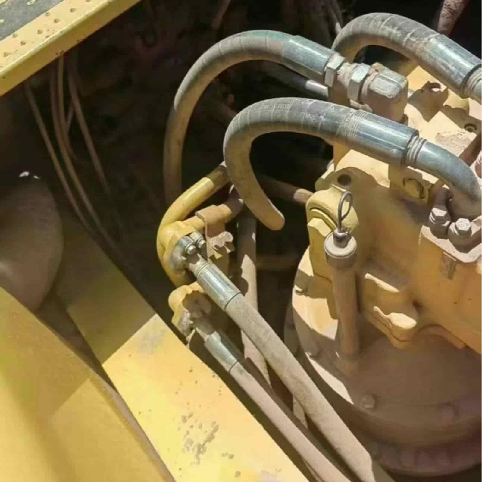 KOMATSU 460-8 Excavator