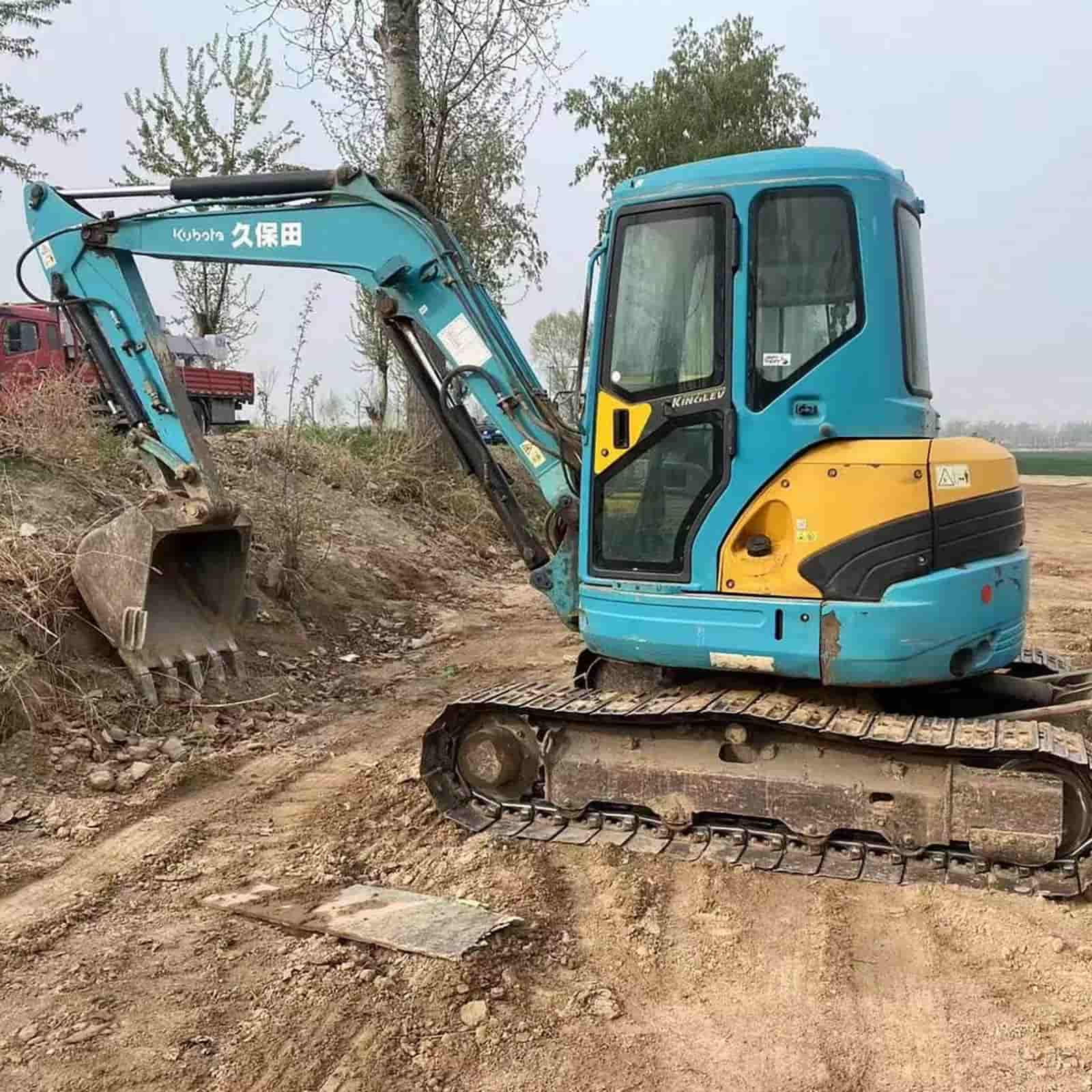 KUBOTA 155-3 Crawler Excavator