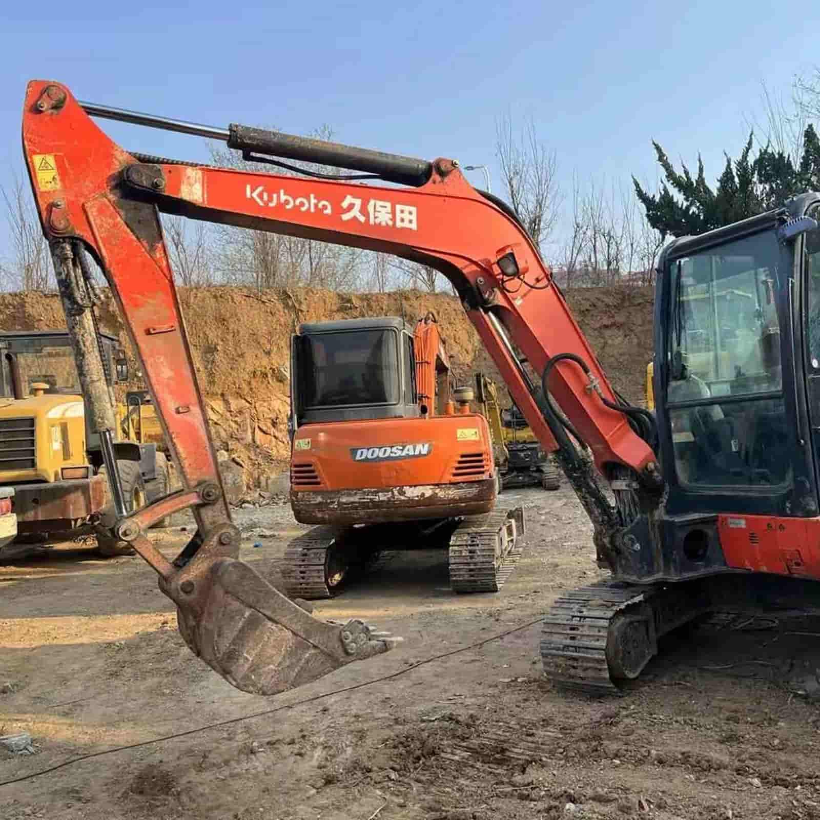 KUBOTA 155-5 Crawler Excavator