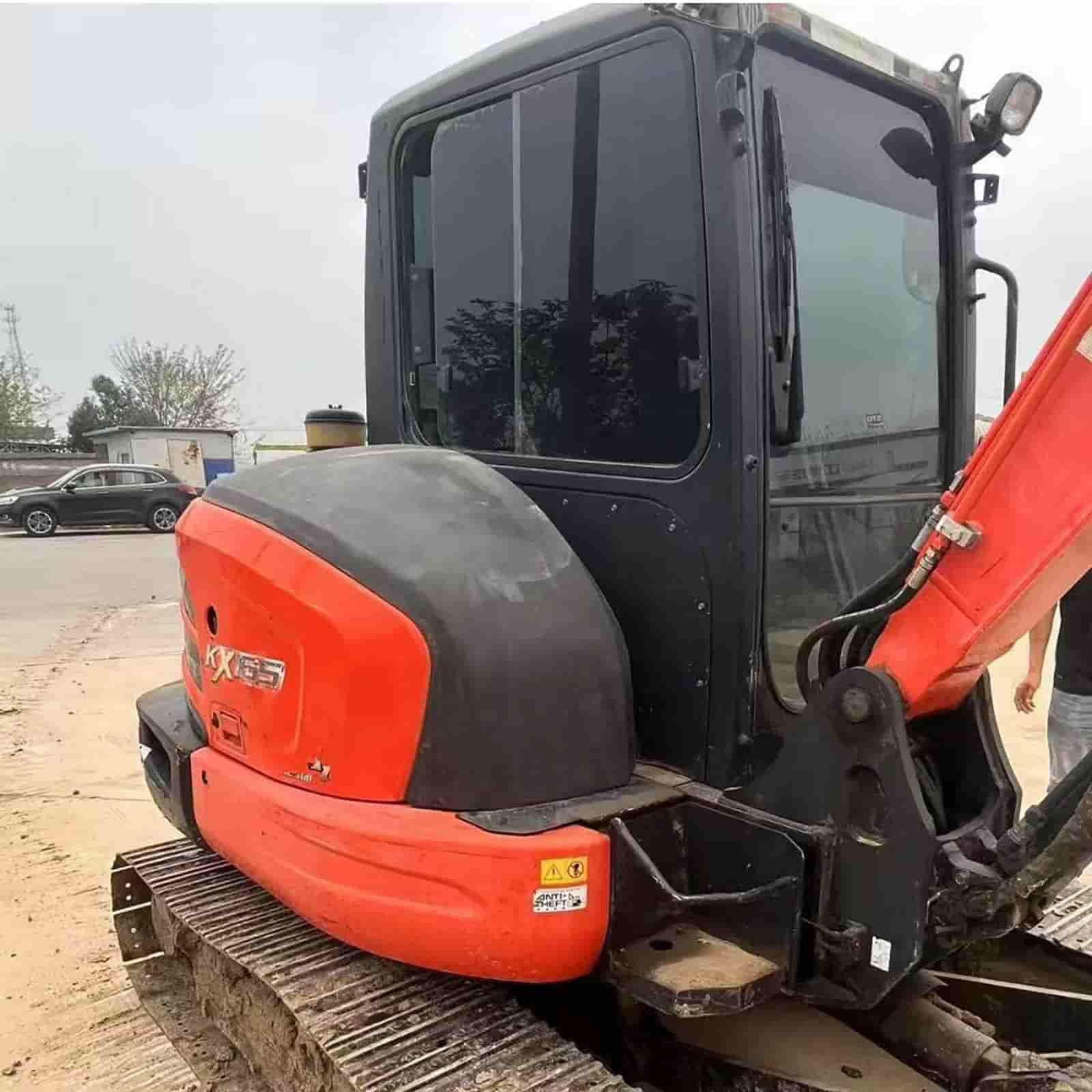 KUBOTA 165-5 Crawler Excavator