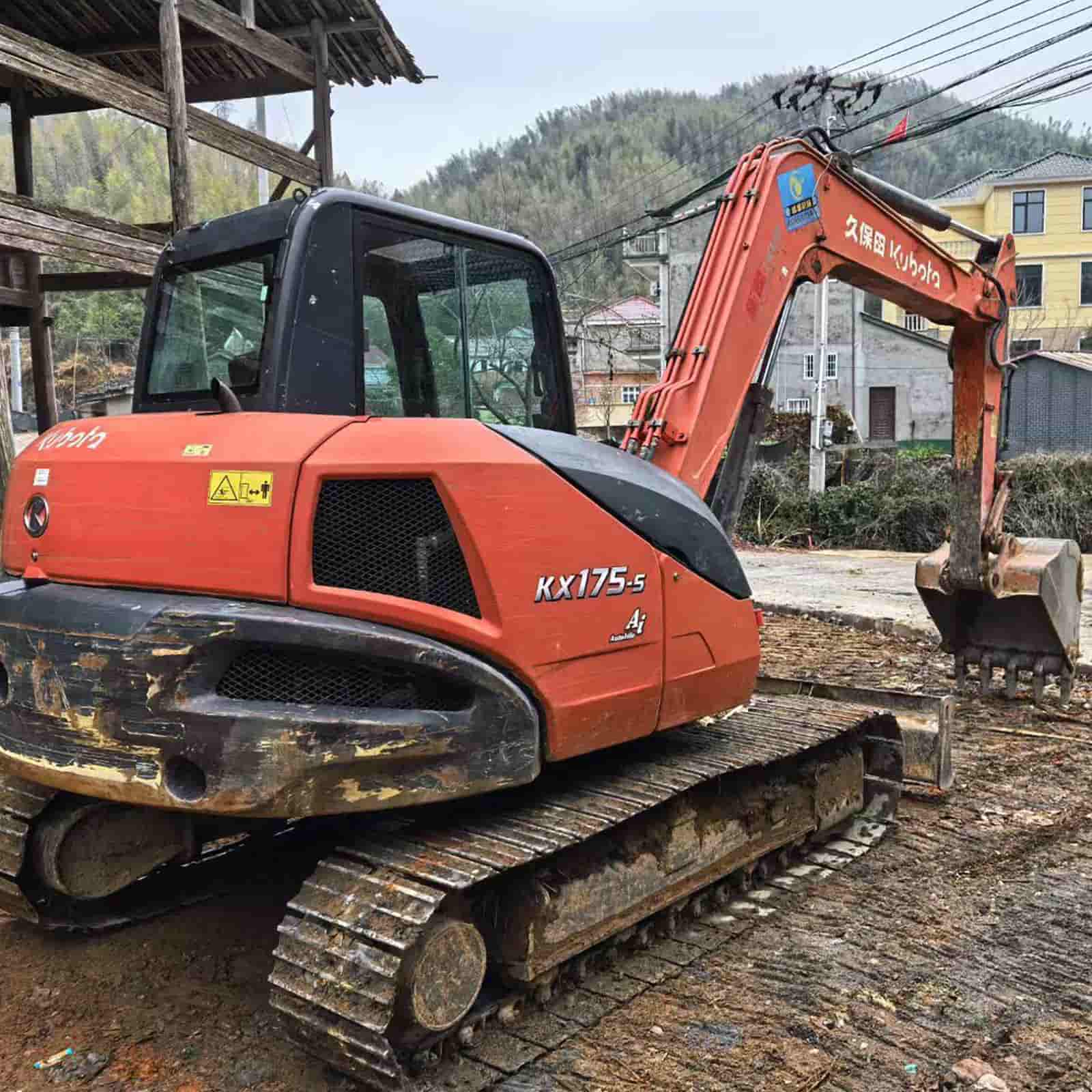 KUBOTA 175 Crawler Excavator