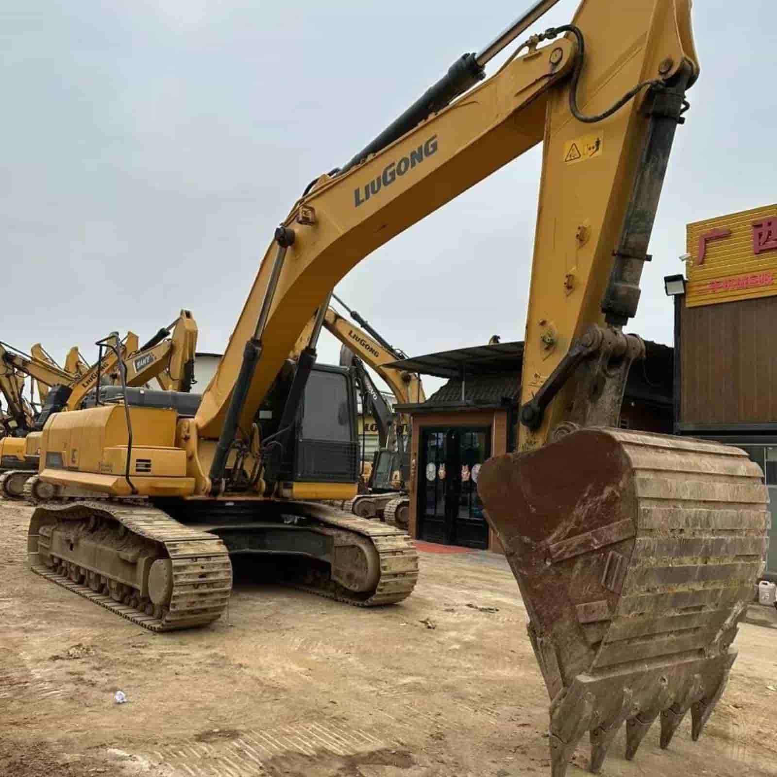 LiuGong 933 Excavator