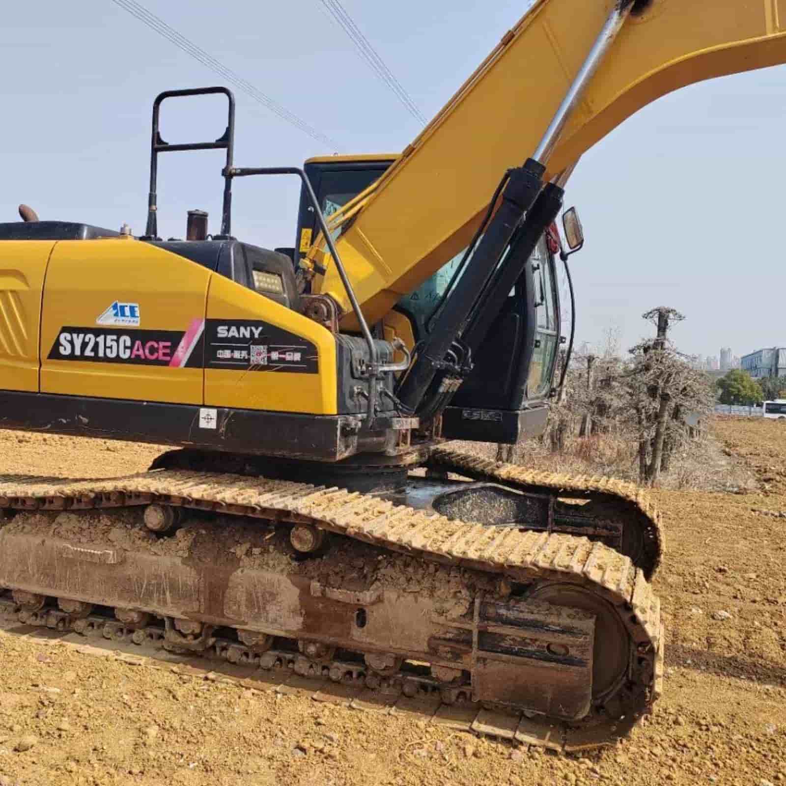 2200 HOURS SANY 215ace Excavator