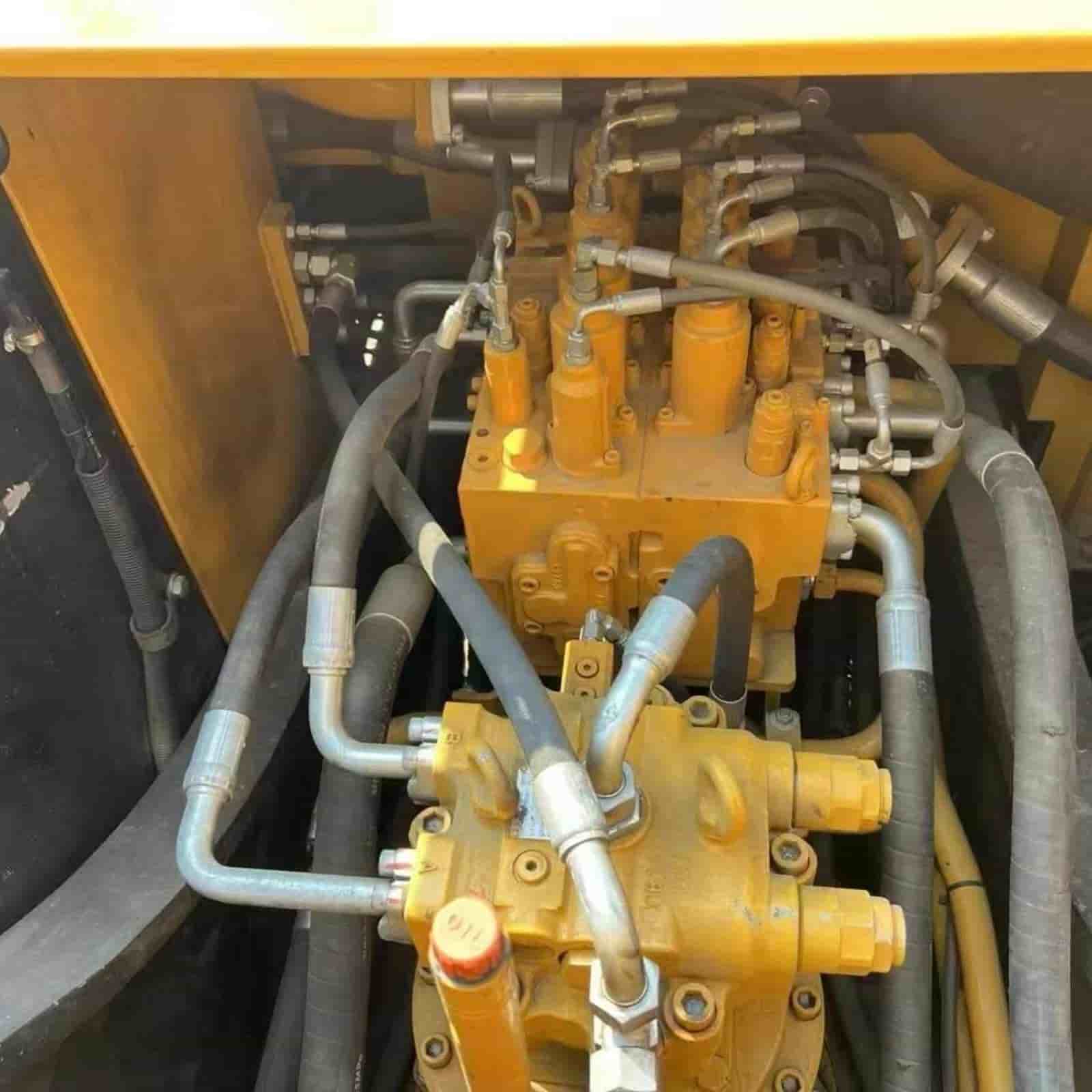 307 HOURS SANY 215ace Excavator