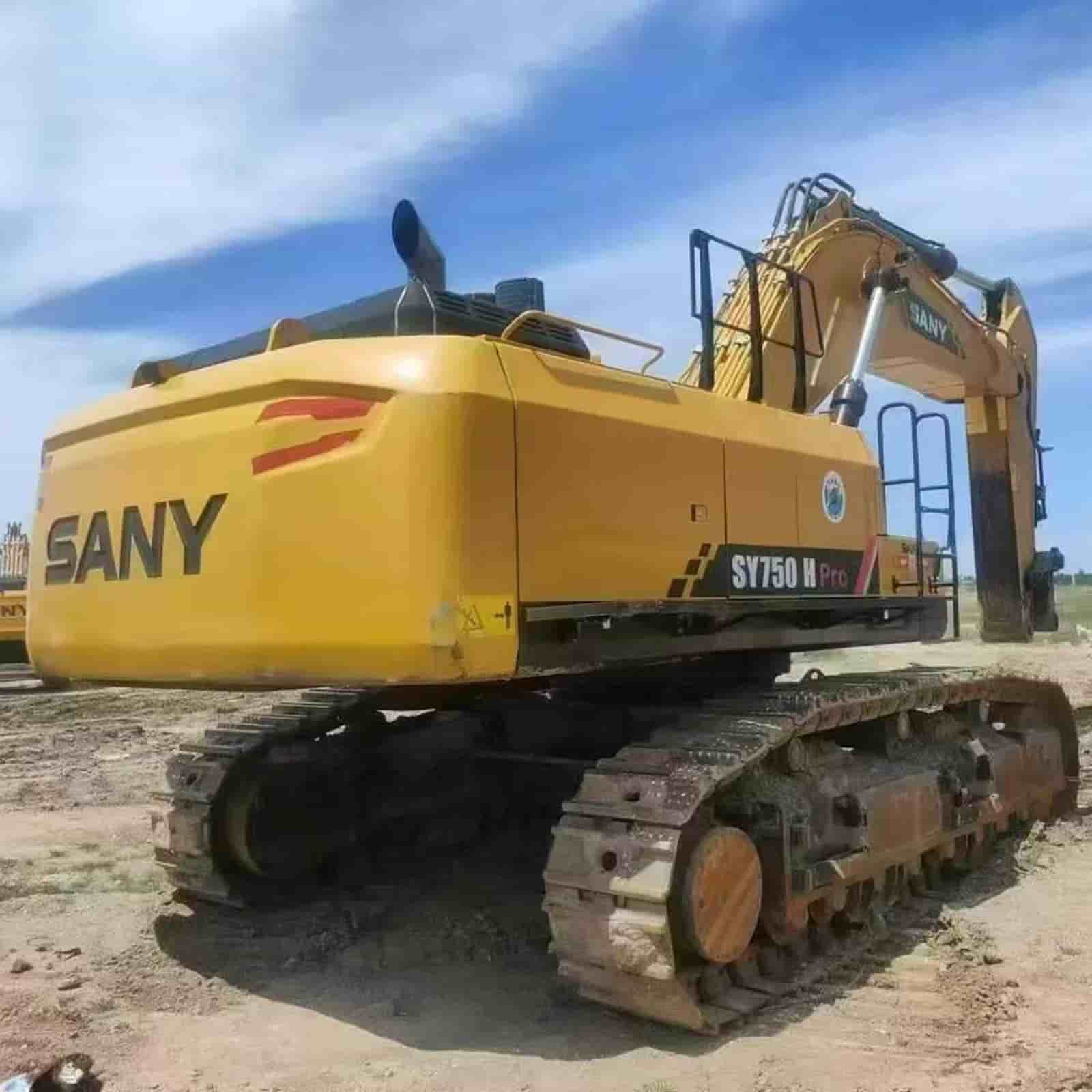 900 HOURS SANY 750H Excavator