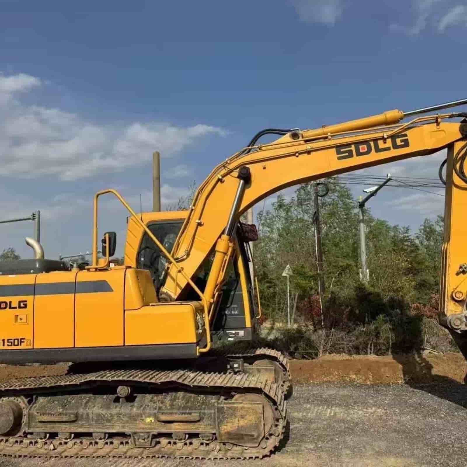 SDLG 6135 Excavator